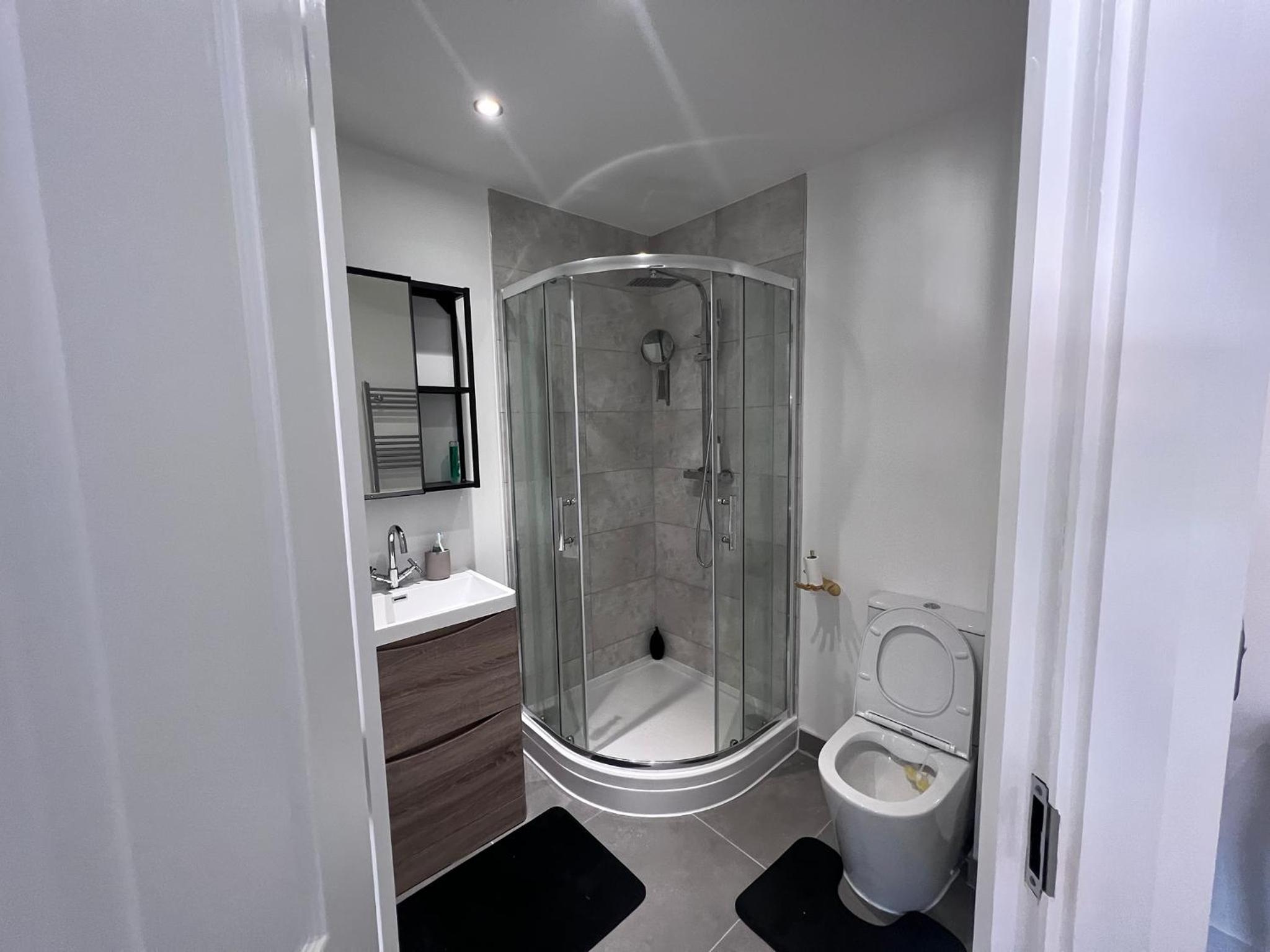 Luxury Birmingham 2 Bedroom Town House