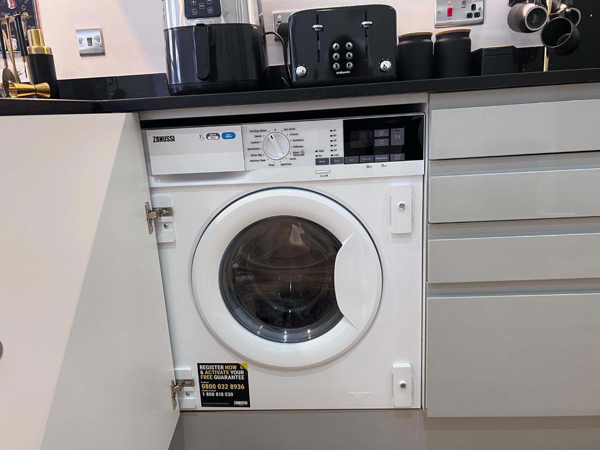 Luxury Birmingham 2 Bedroom Town House