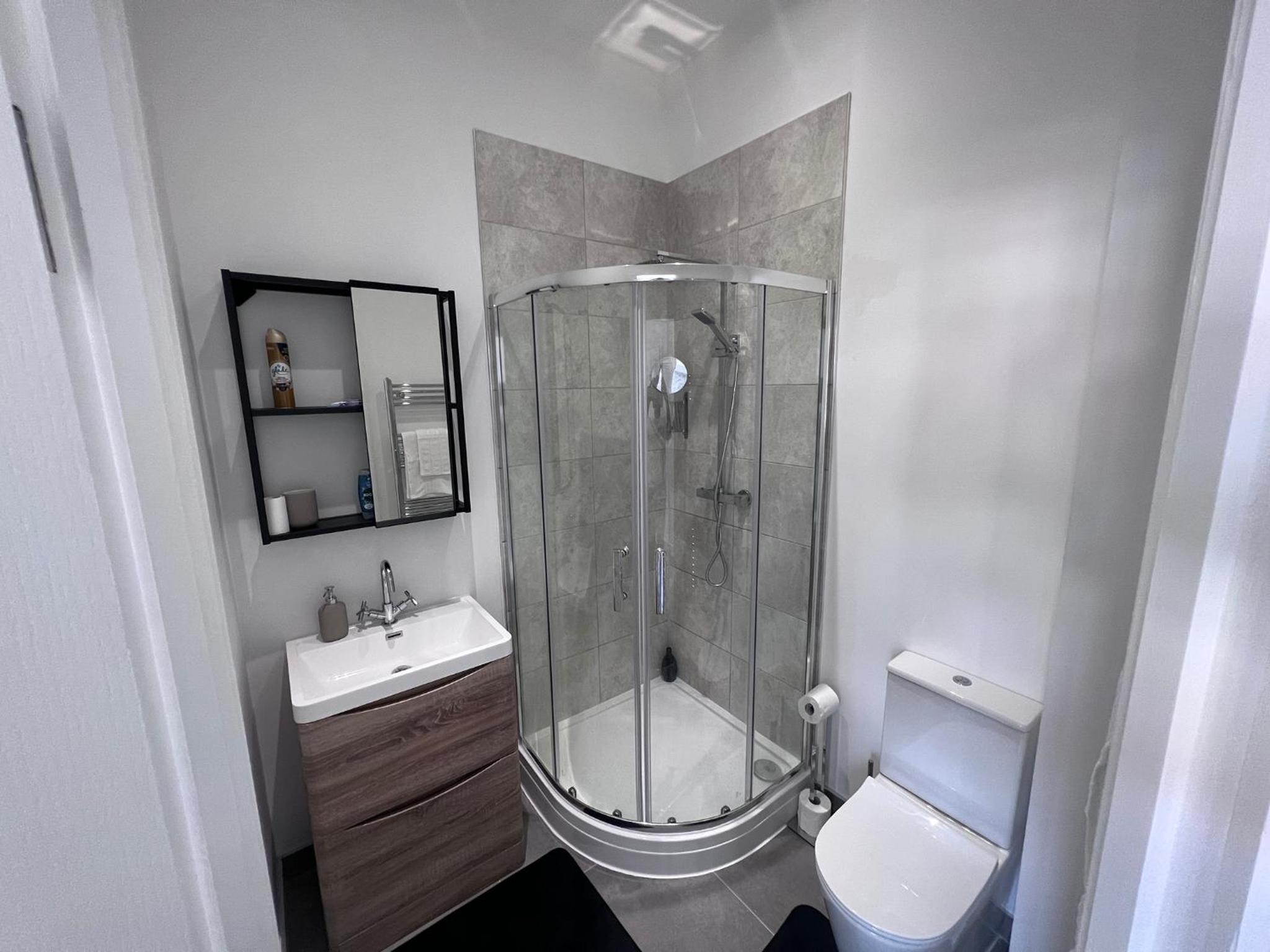 Luxury Birmingham 2 Bedroom Town House
