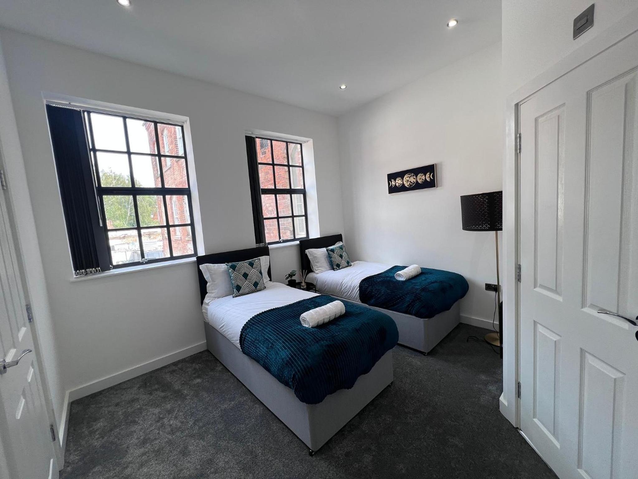 Luxury Birmingham 2 Bedroom Town House