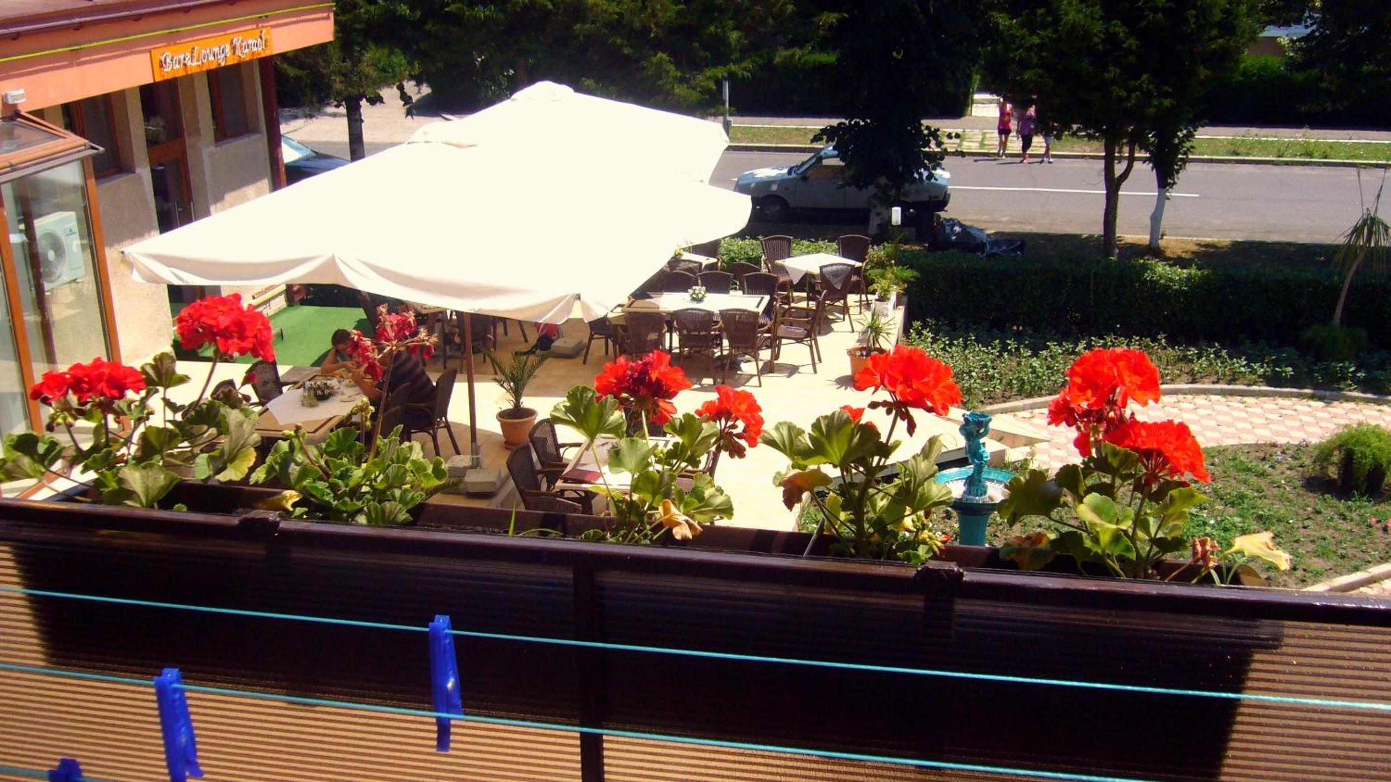 balcony