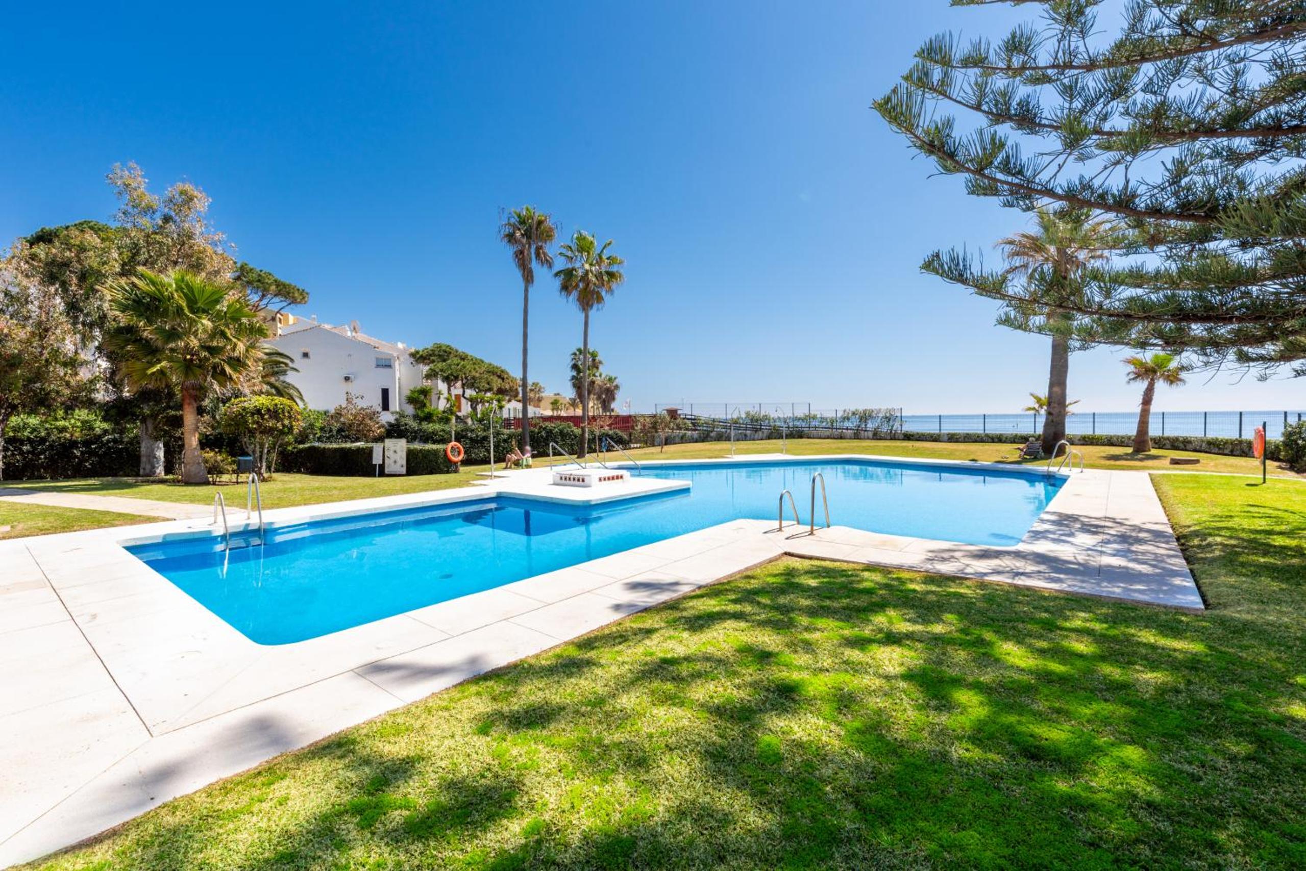 Calahonda Beach I Apartment with Sea View