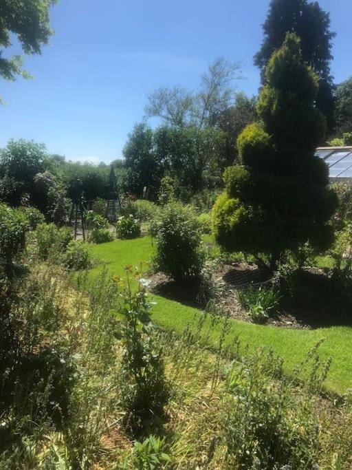A luxury Boutique Barn set within 2 acre grounds view 4
