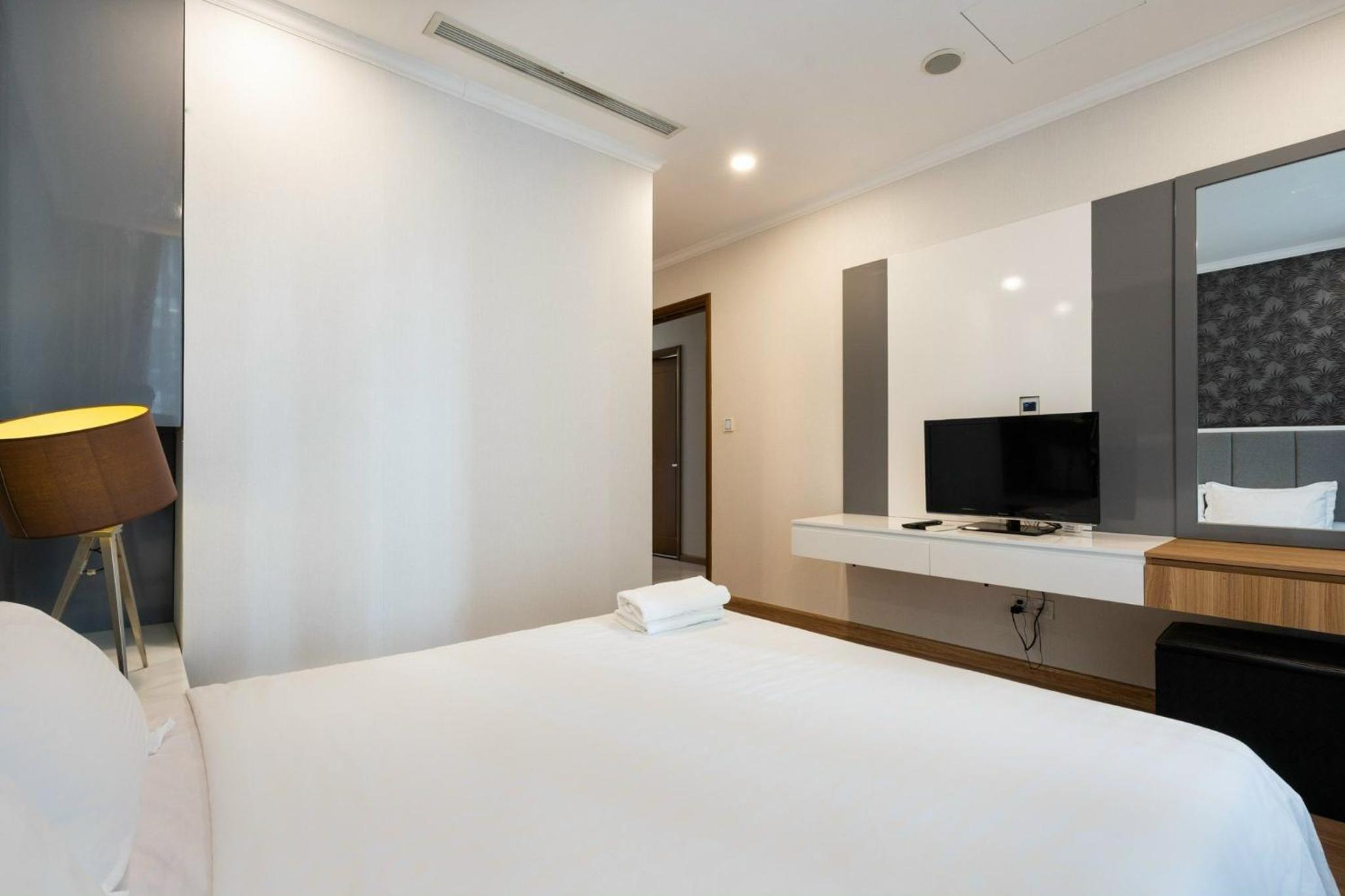 Landmark Vinhomes Christine Apartment