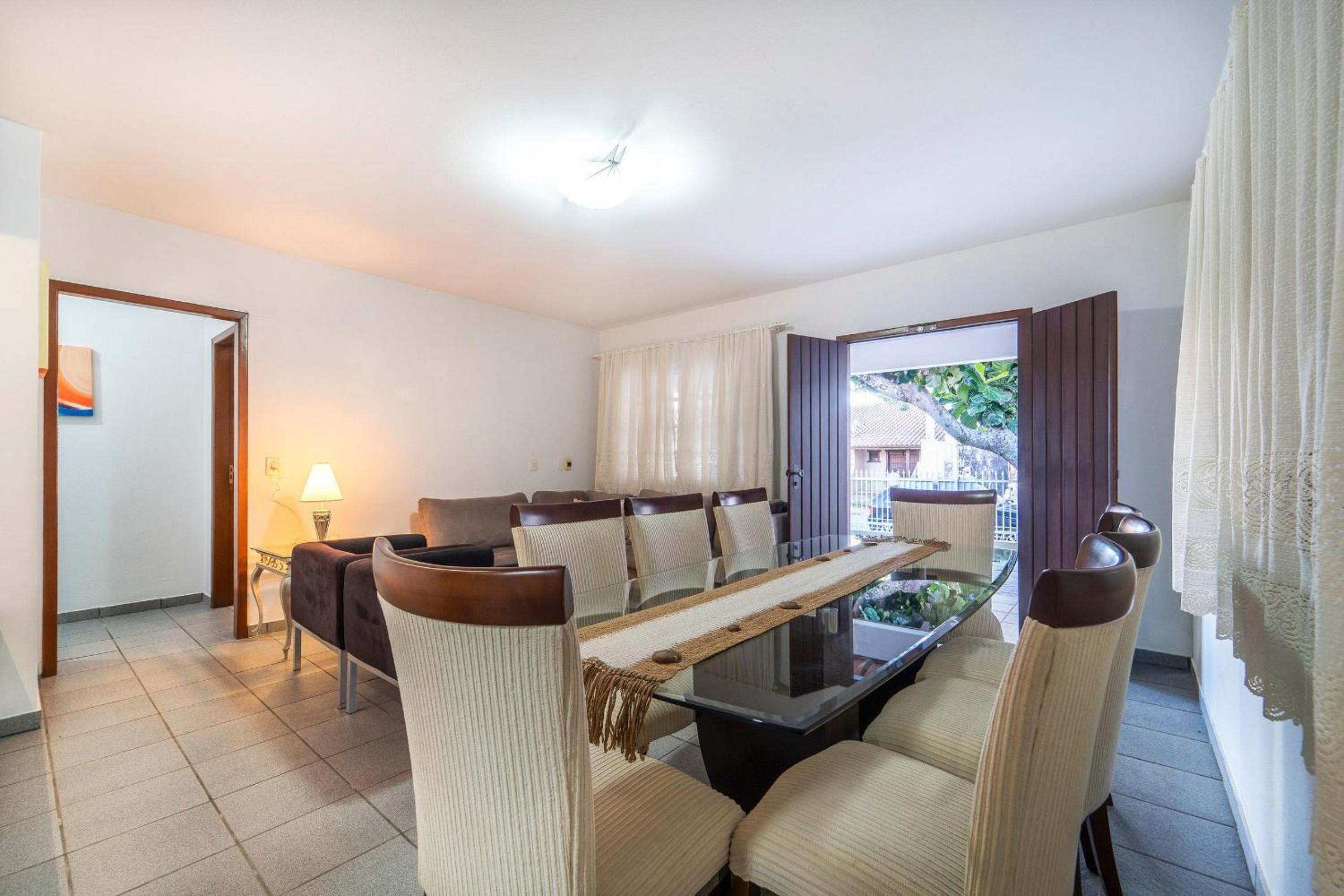 3 Bedroom House for Rent for 8 People Bombas/SC