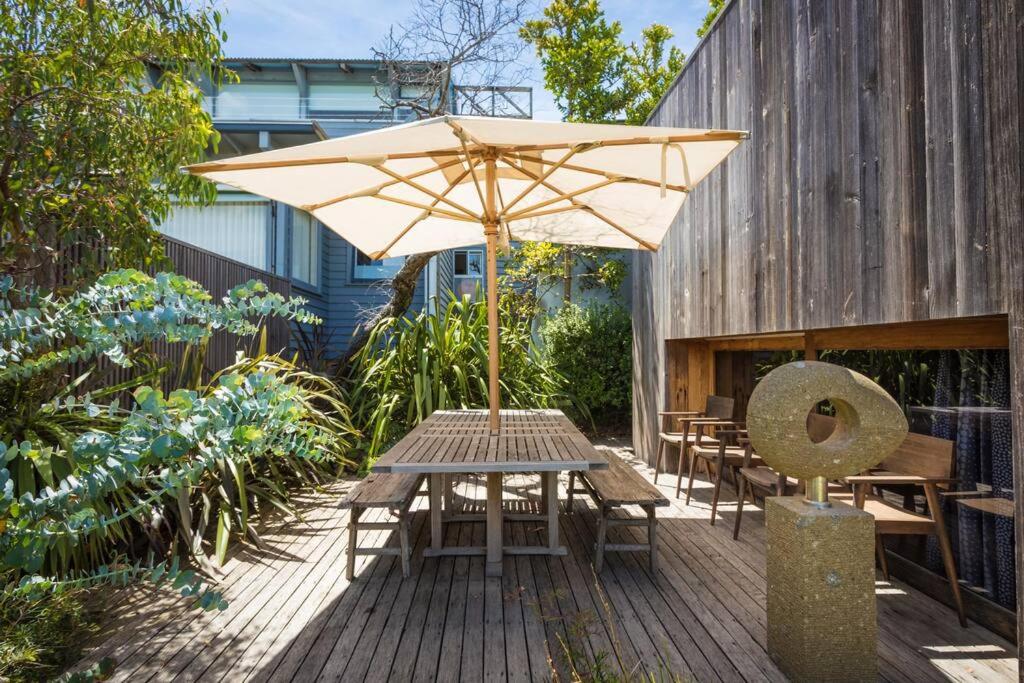 24 Hill Street- Unique 2 bedroom pet friendly home