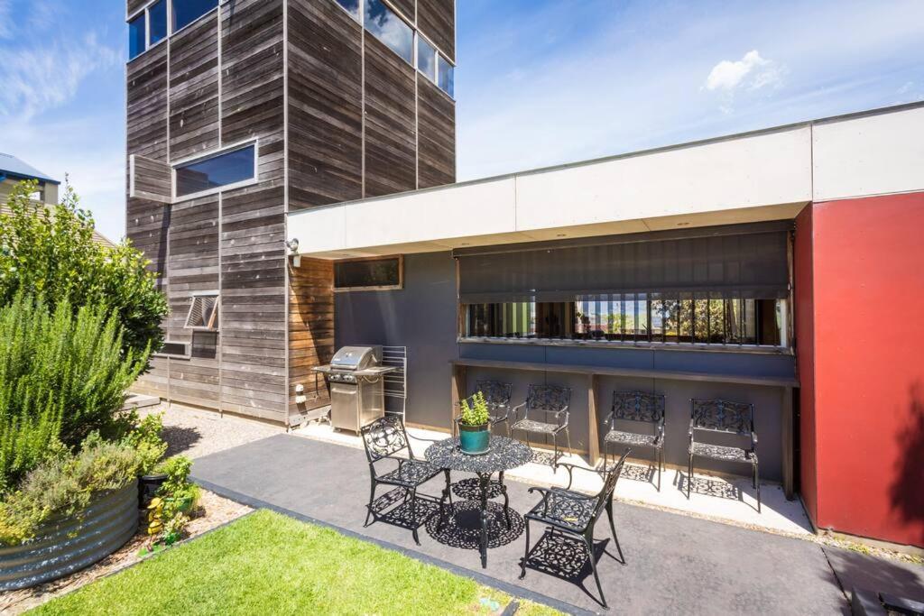 24 Hill Street- Unique 2 bedroom pet friendly home
