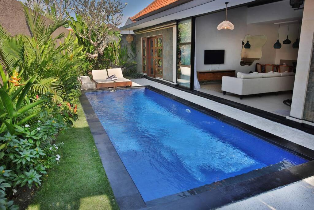 Unique and Modern Villa Canggu — recepcion & lobby