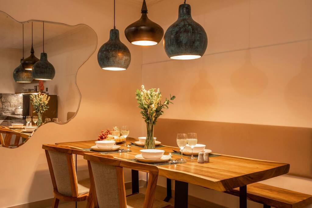 Unique and Modern Villa Canggu — dining