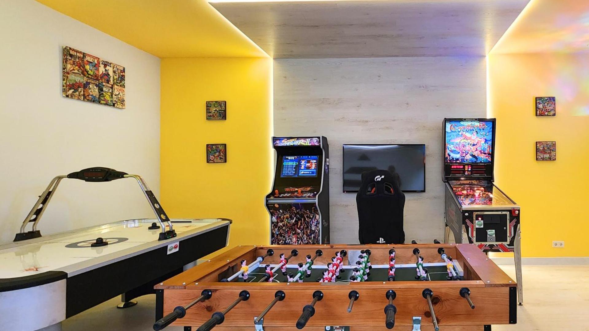 VILLA ALTUS near Ericeira with swimming pool, jacuzzi and 2 games room view 3