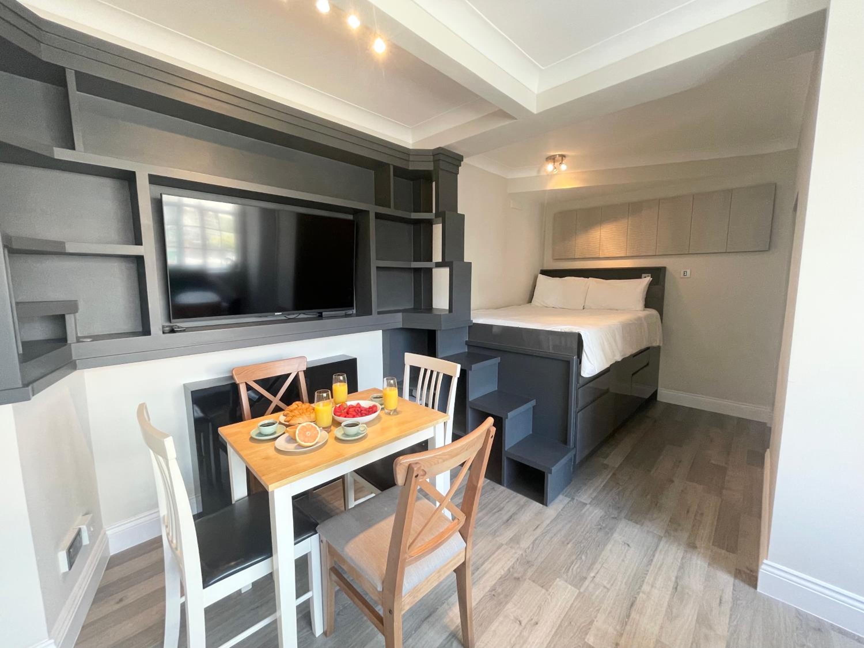 Cozy Apartments in Westminster