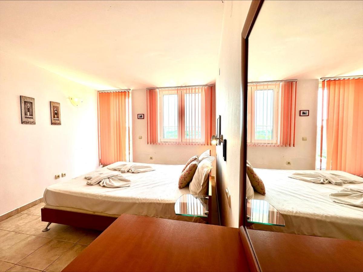 Julia Family - Menada Apartments