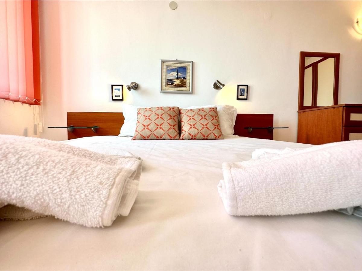 Julia Family - Menada Apartments