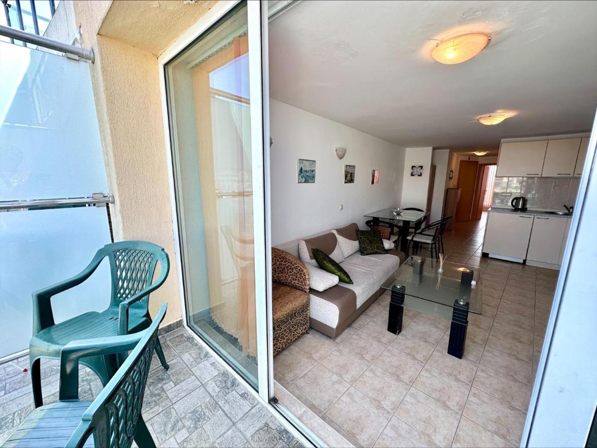 Julia Family - Menada Apartments