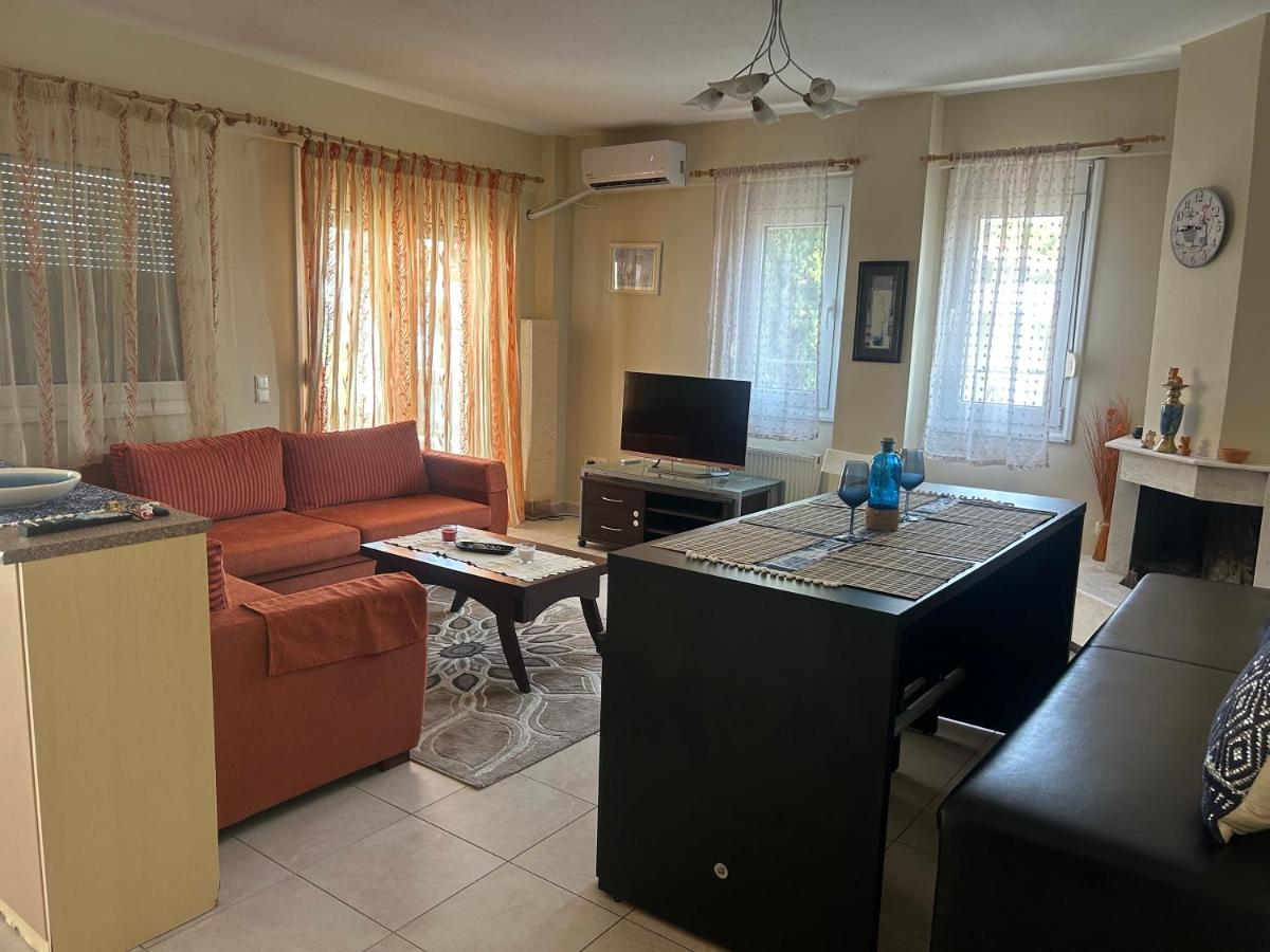 Iliana House view 3