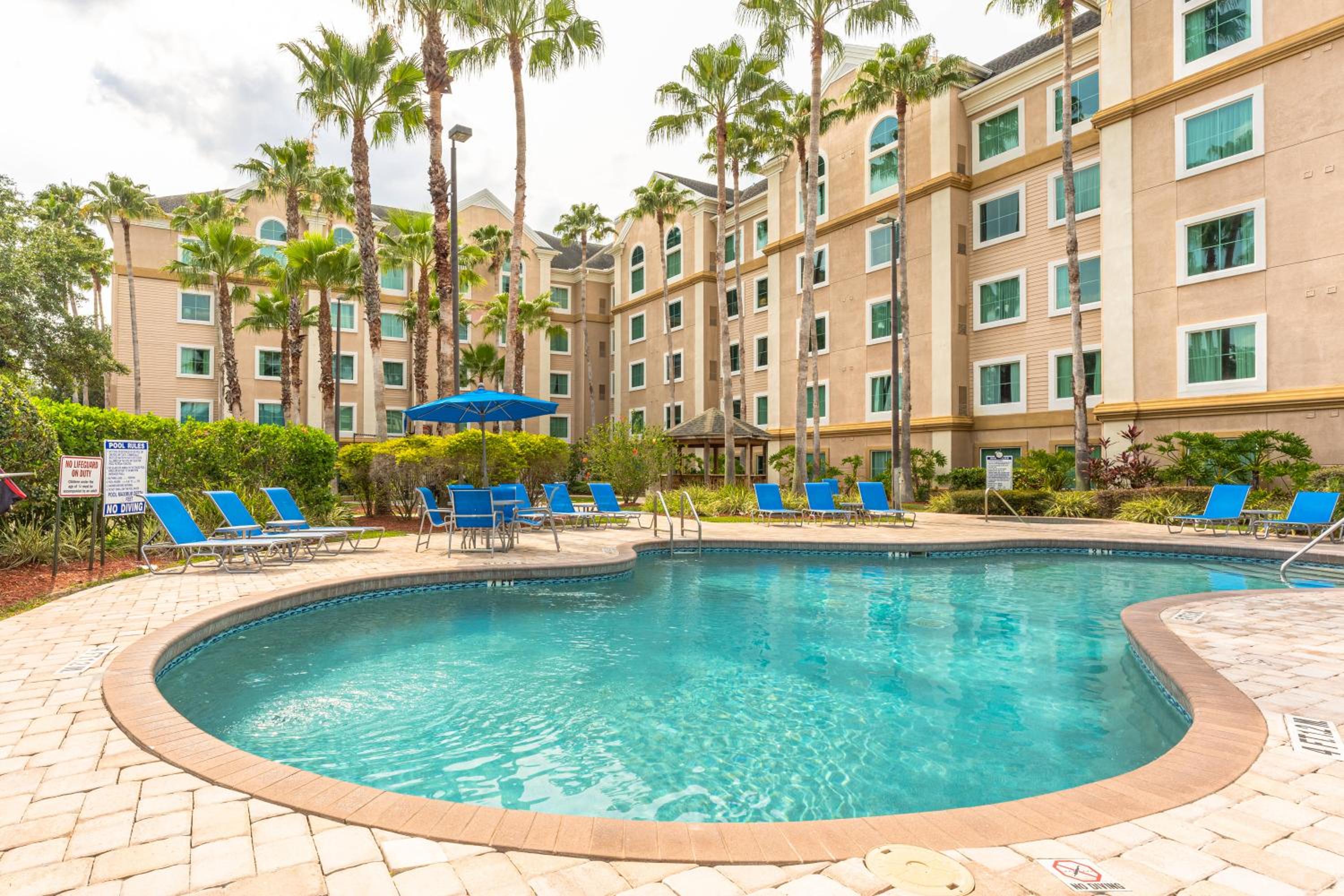 1BR FREE Shuttle to Disney Parks HS305