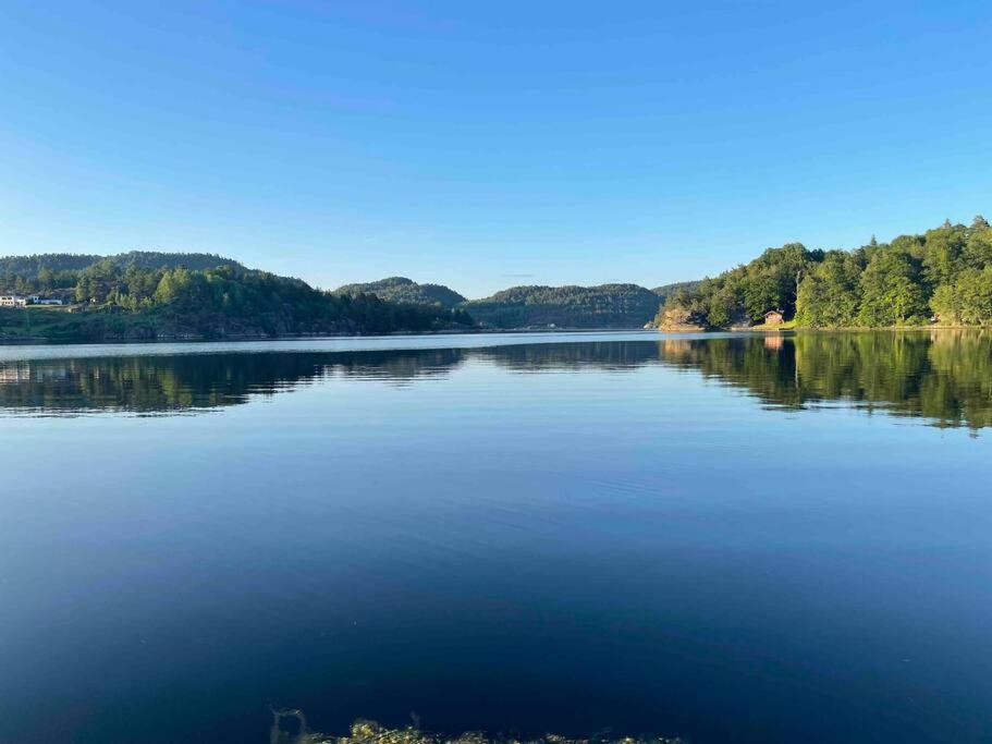 Bosvik Gård, nyrenovert leilighet i hovedhus fra 1756 view 4