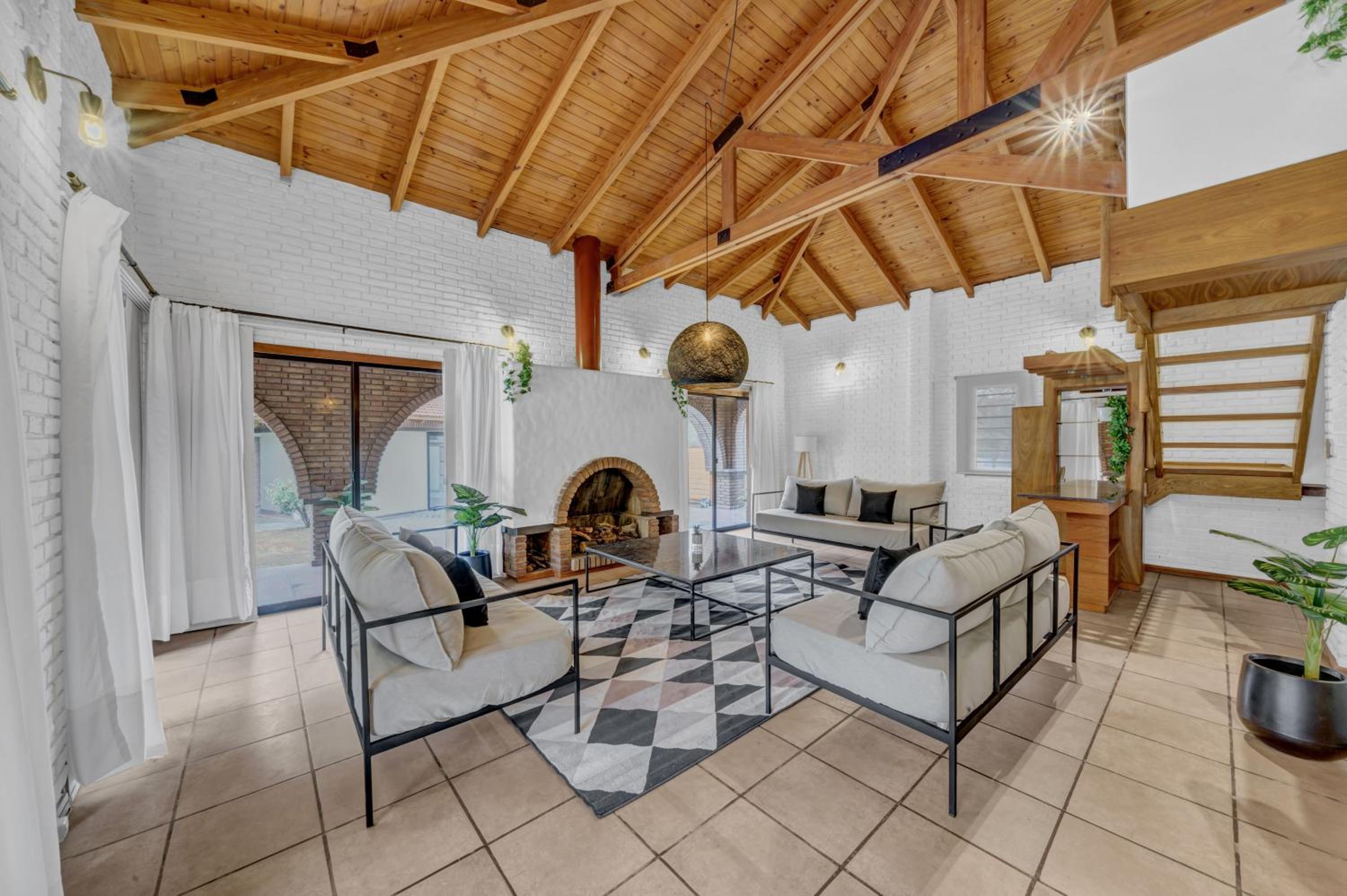 Fliphaus Wine Country - 19 Pax 7 Bd House