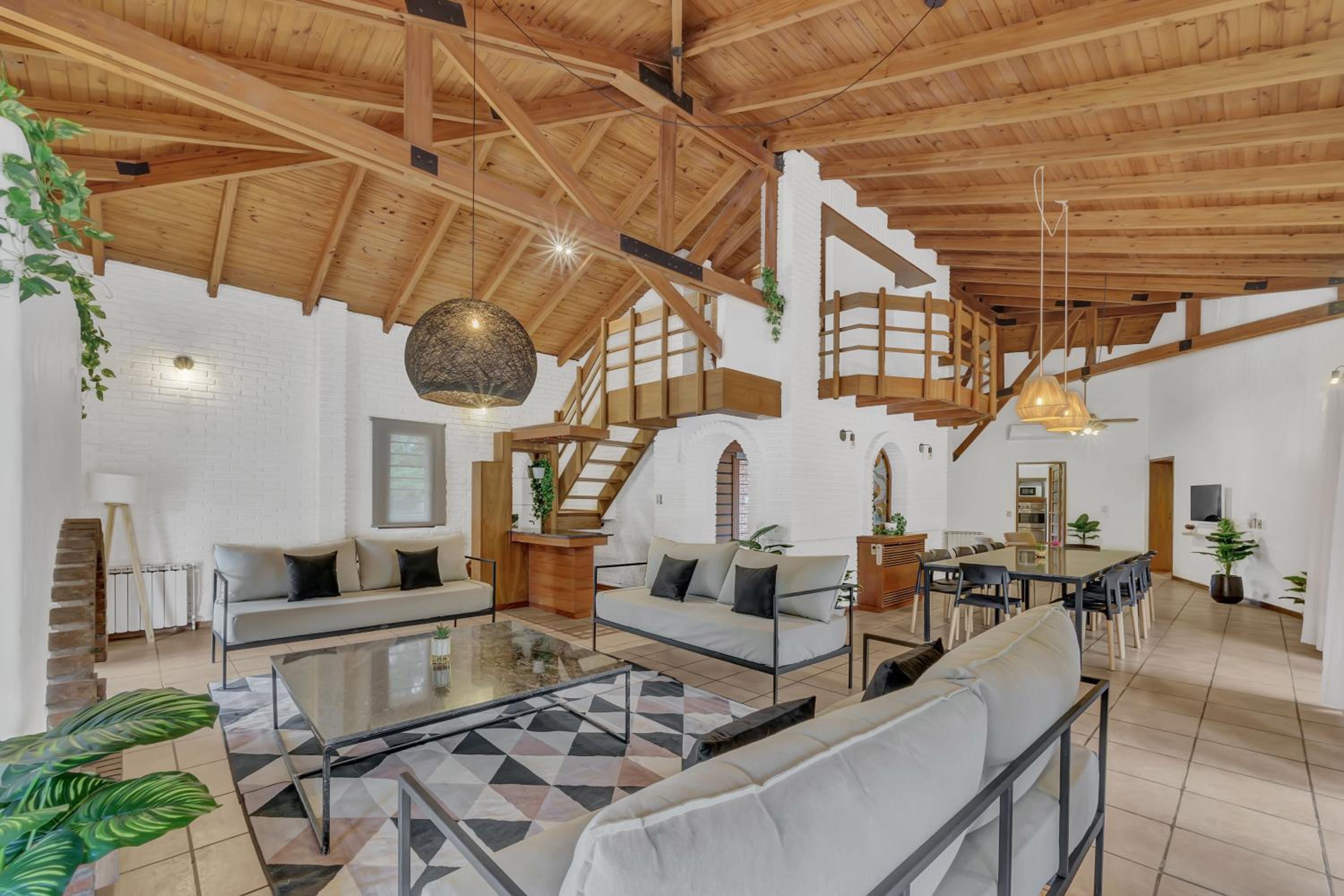 Fliphaus Wine Country - 19 Pax 7 Bd House