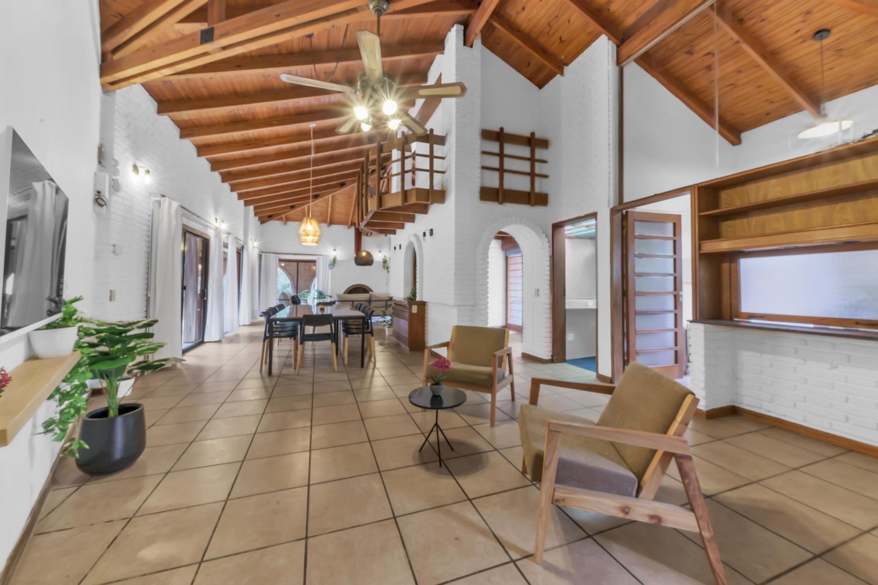 Fliphaus Wine Country - 19 Pax 7 Bd House