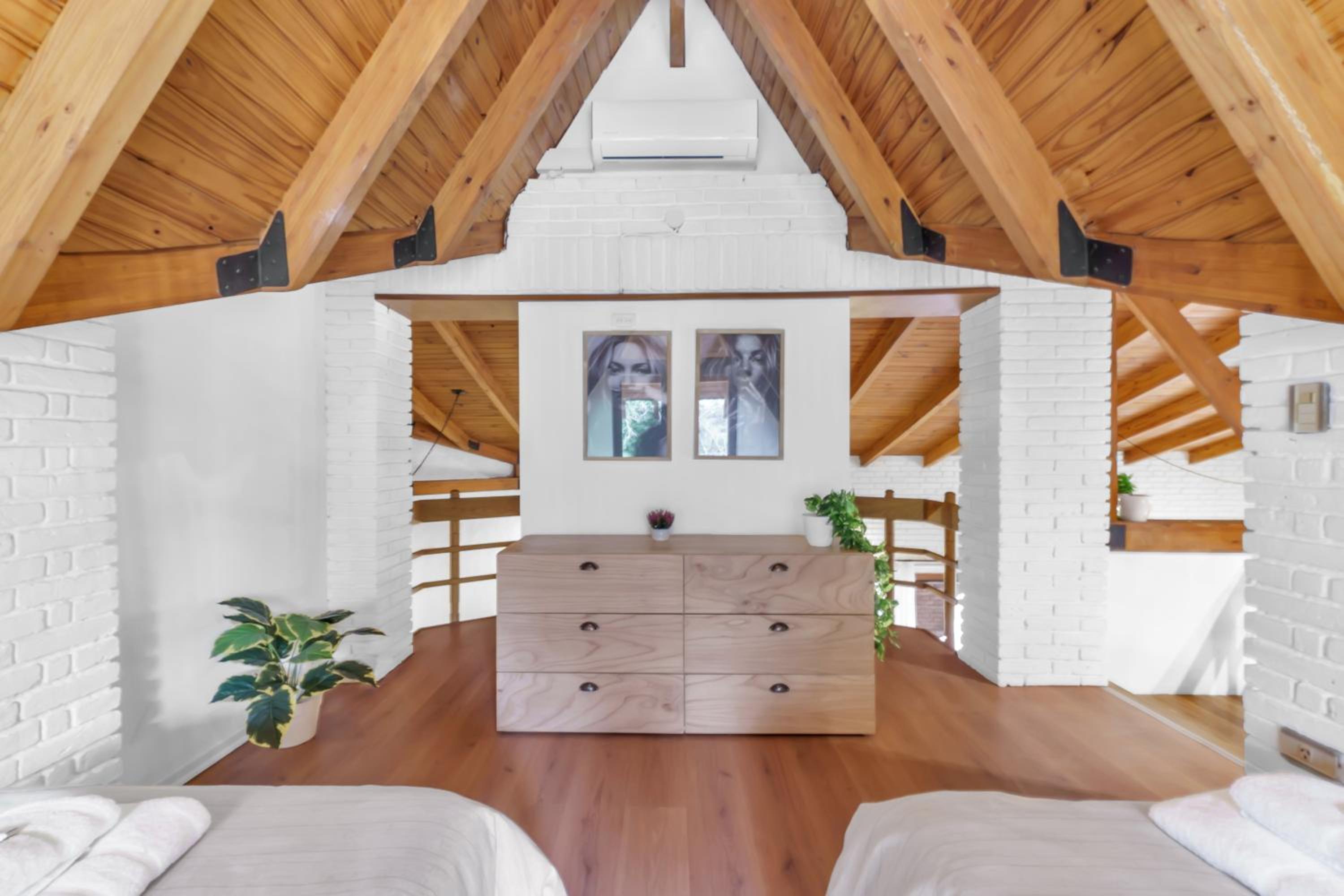 Fliphaus Wine Country - 19 Pax 7 Bd House