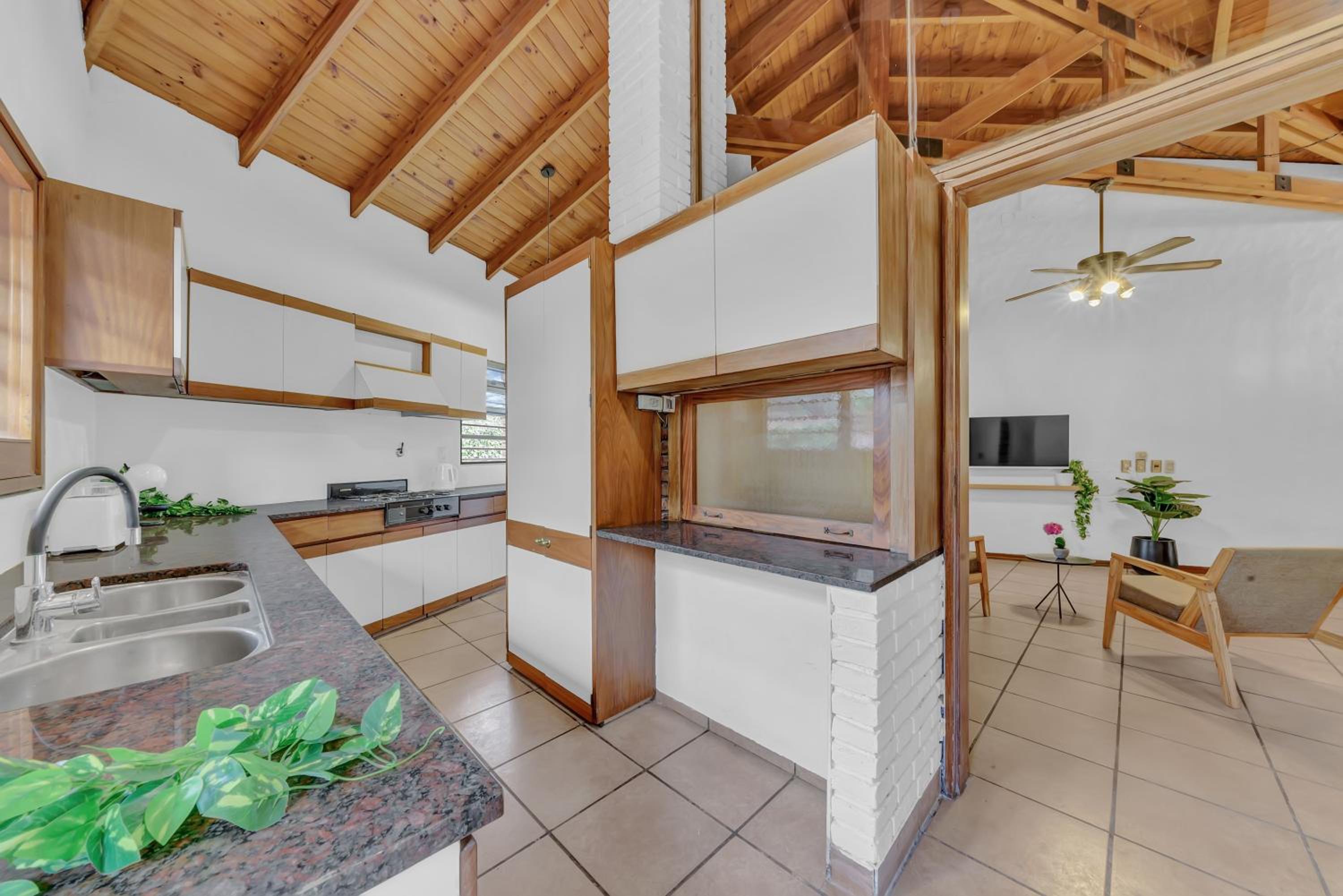 Fliphaus Wine Country - 19 Pax 7 Bd House