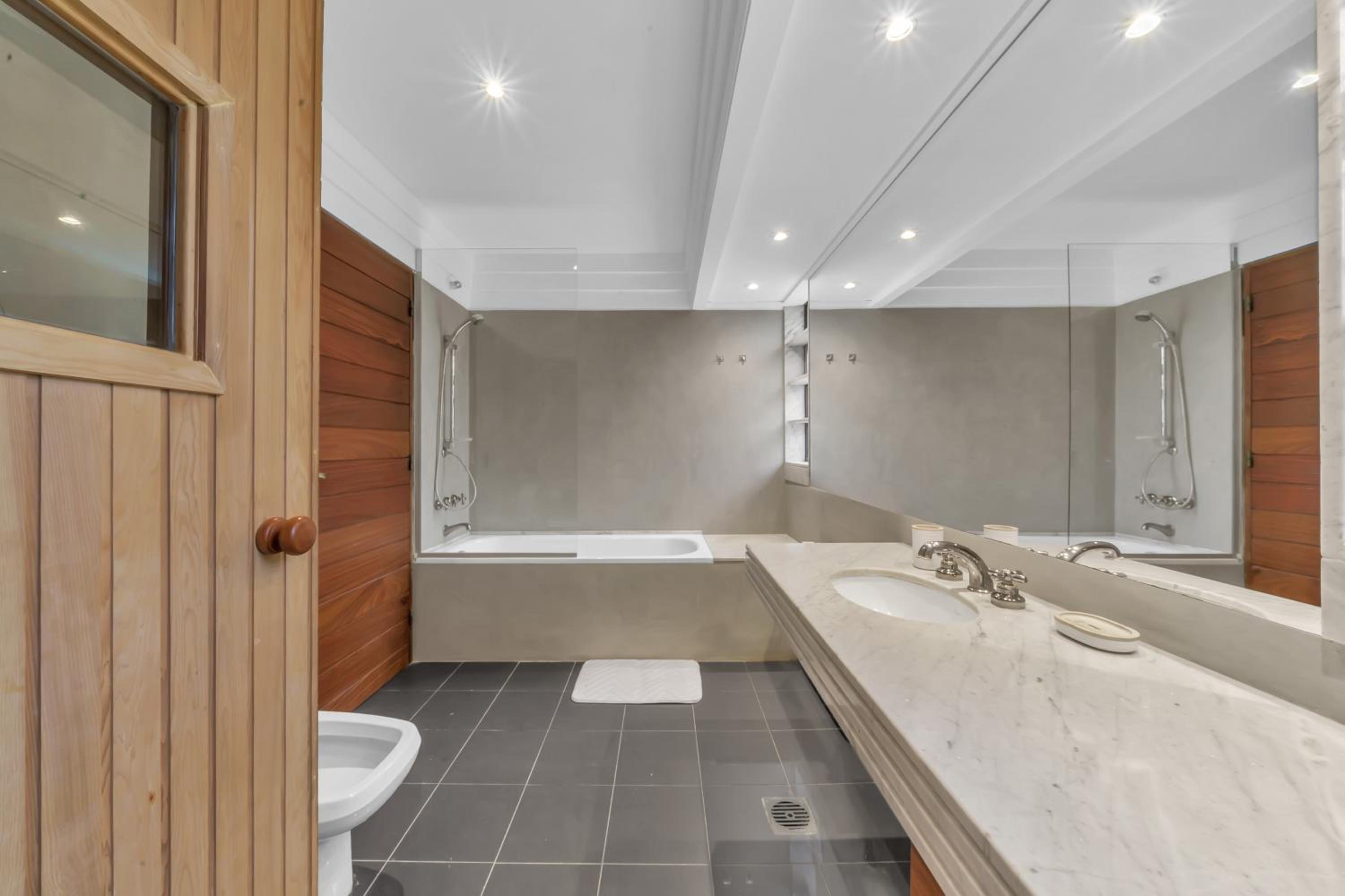 Fliphaus Wine Country - 19 Pax 7 Bd House