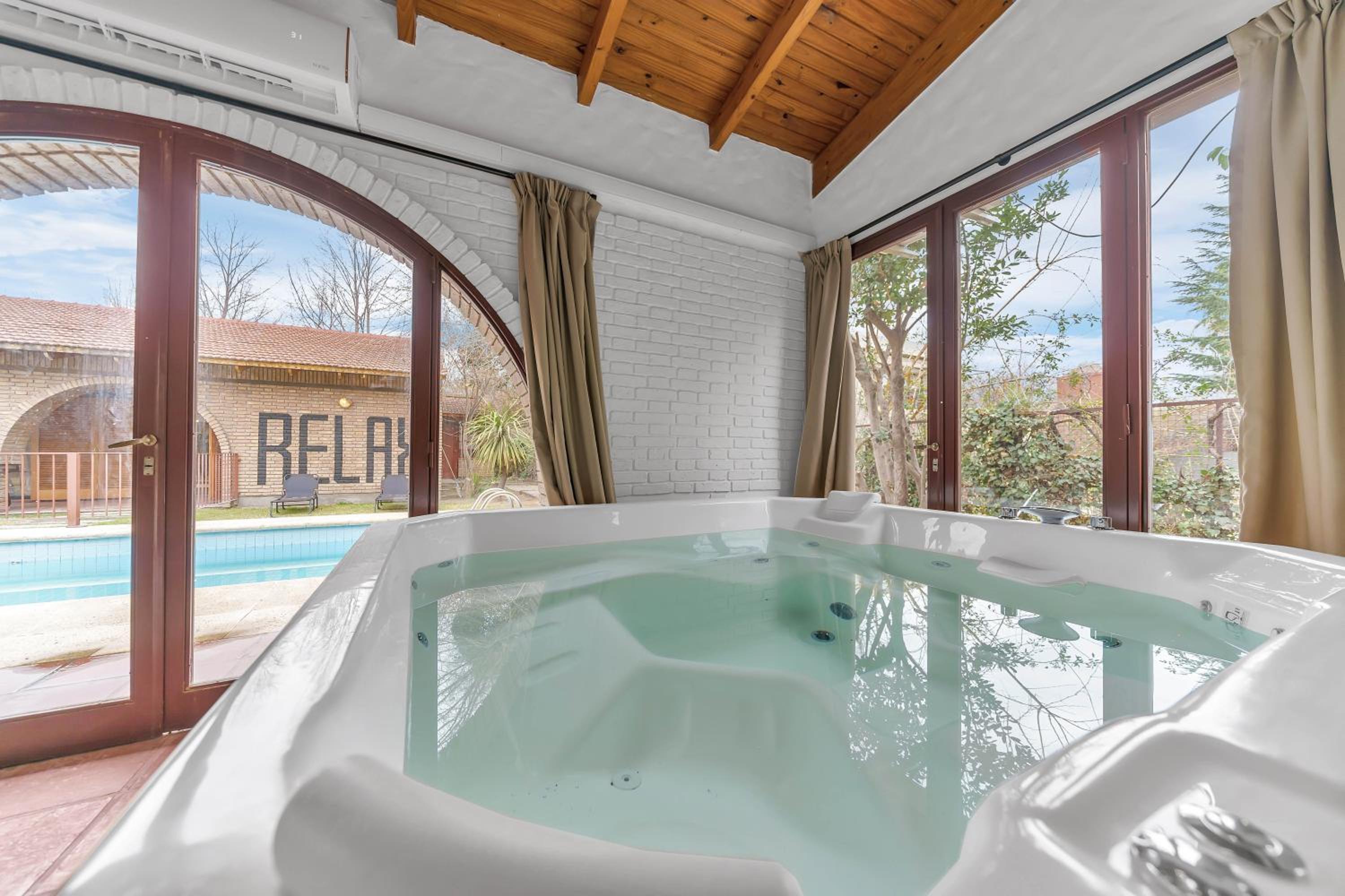 Fliphaus Wine Country - 19 Pax 7 Bd House