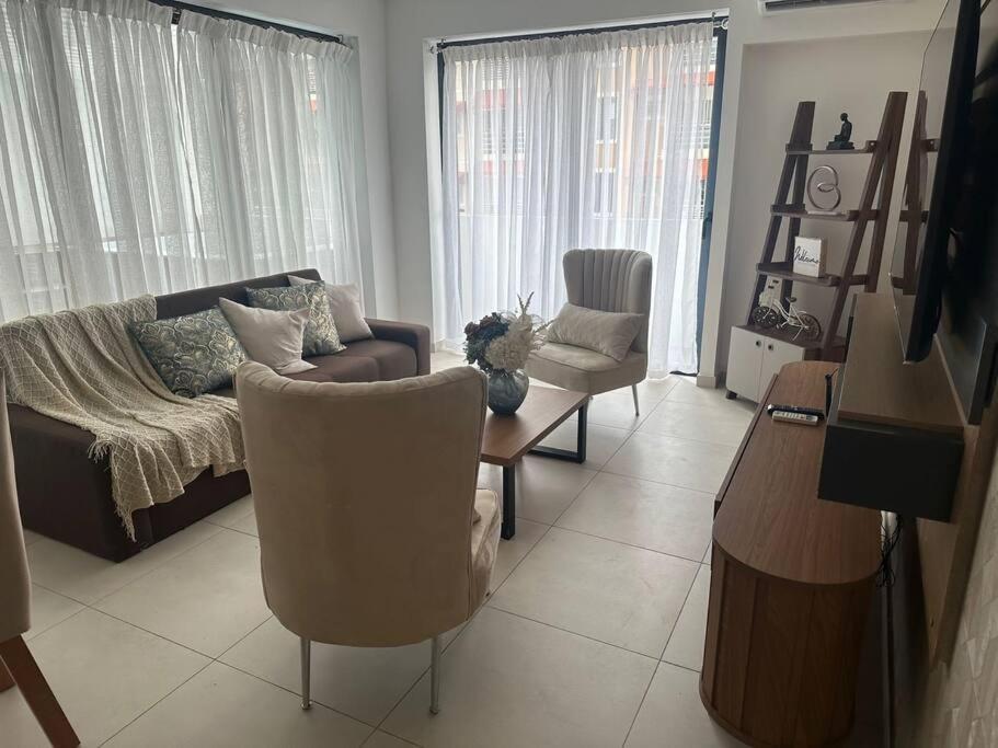 Brand new, with private Jacuzzi - Photo 7