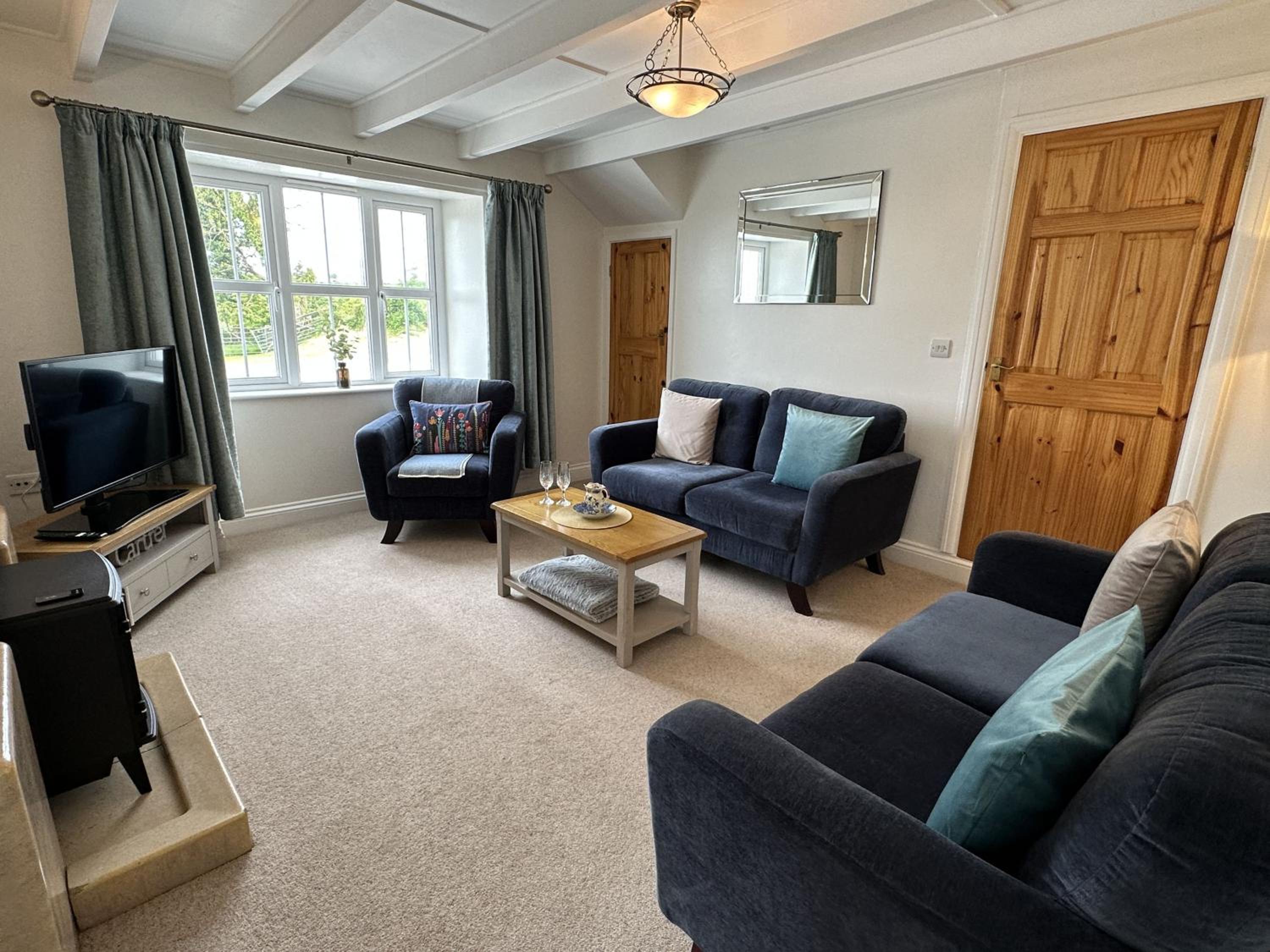 Drefach - Refurbished farmhouse in stunning surroundings with hot tub view 5