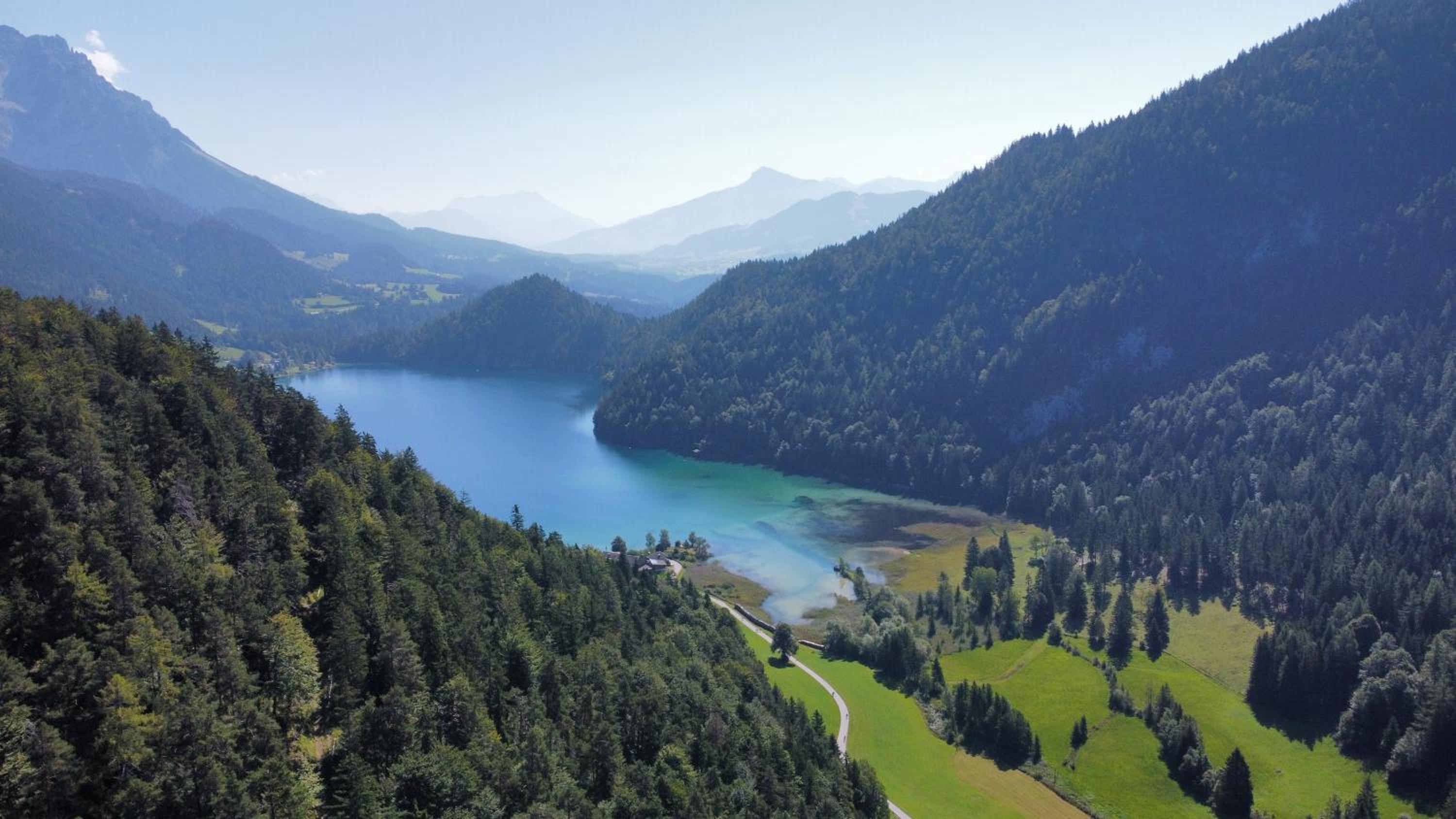 ChaletWK - Luxury old wood mountain chalet in a sunny secluded location with gym, sauna & whirlpool