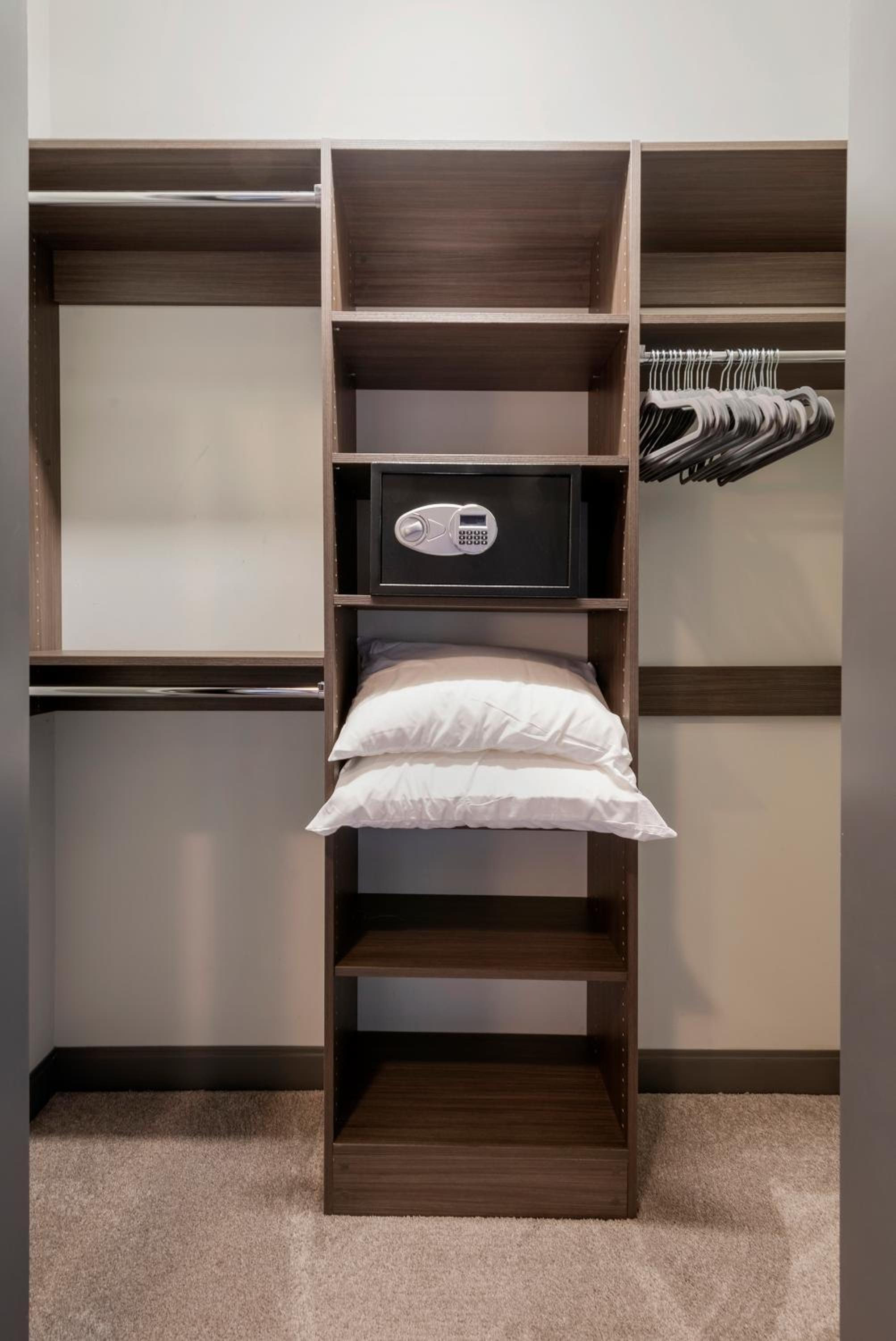 Experience Downtown Chicago at Millennium - Luxury Apartments in The Loop