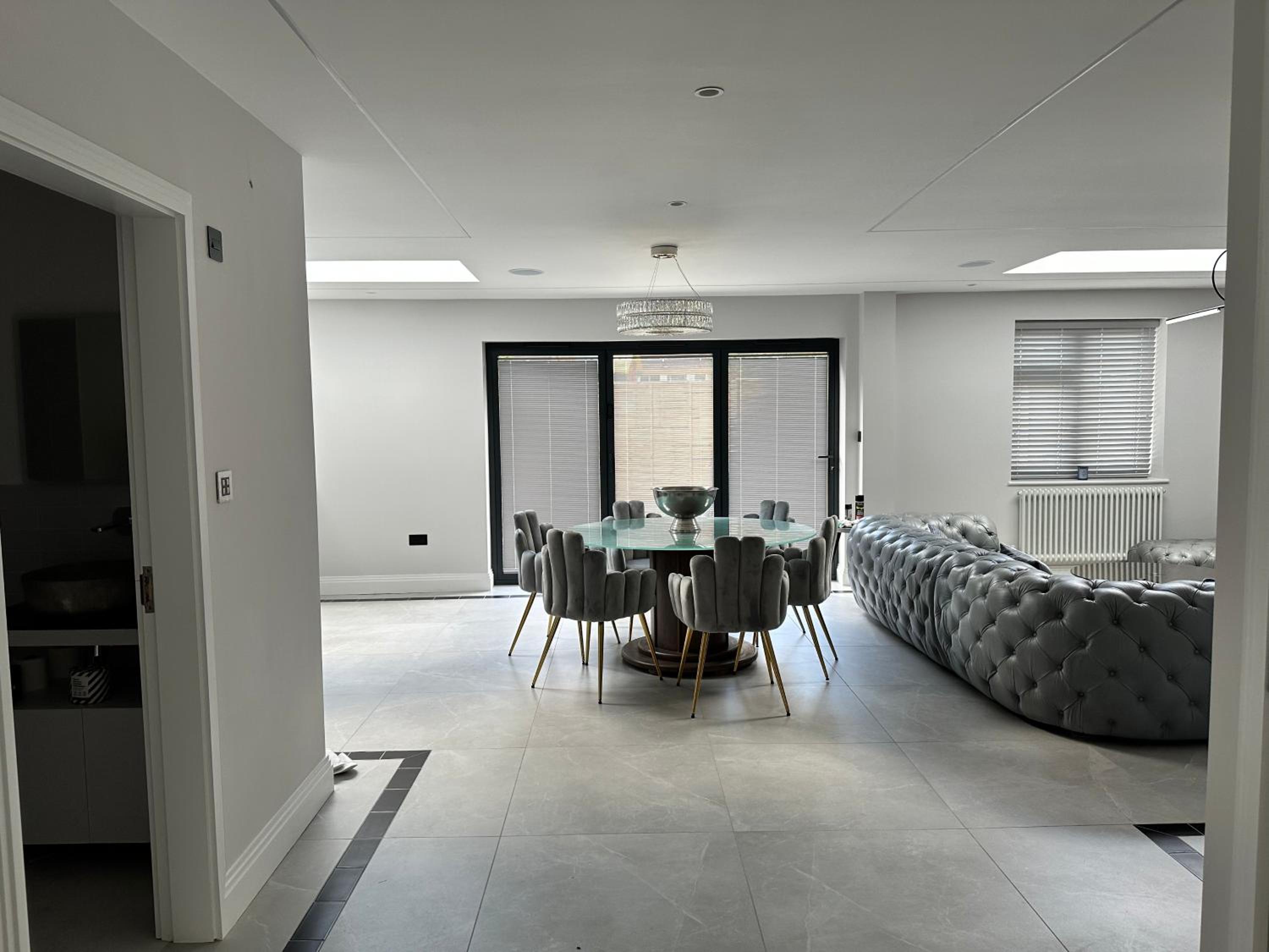 A super luxury large apartment view 4