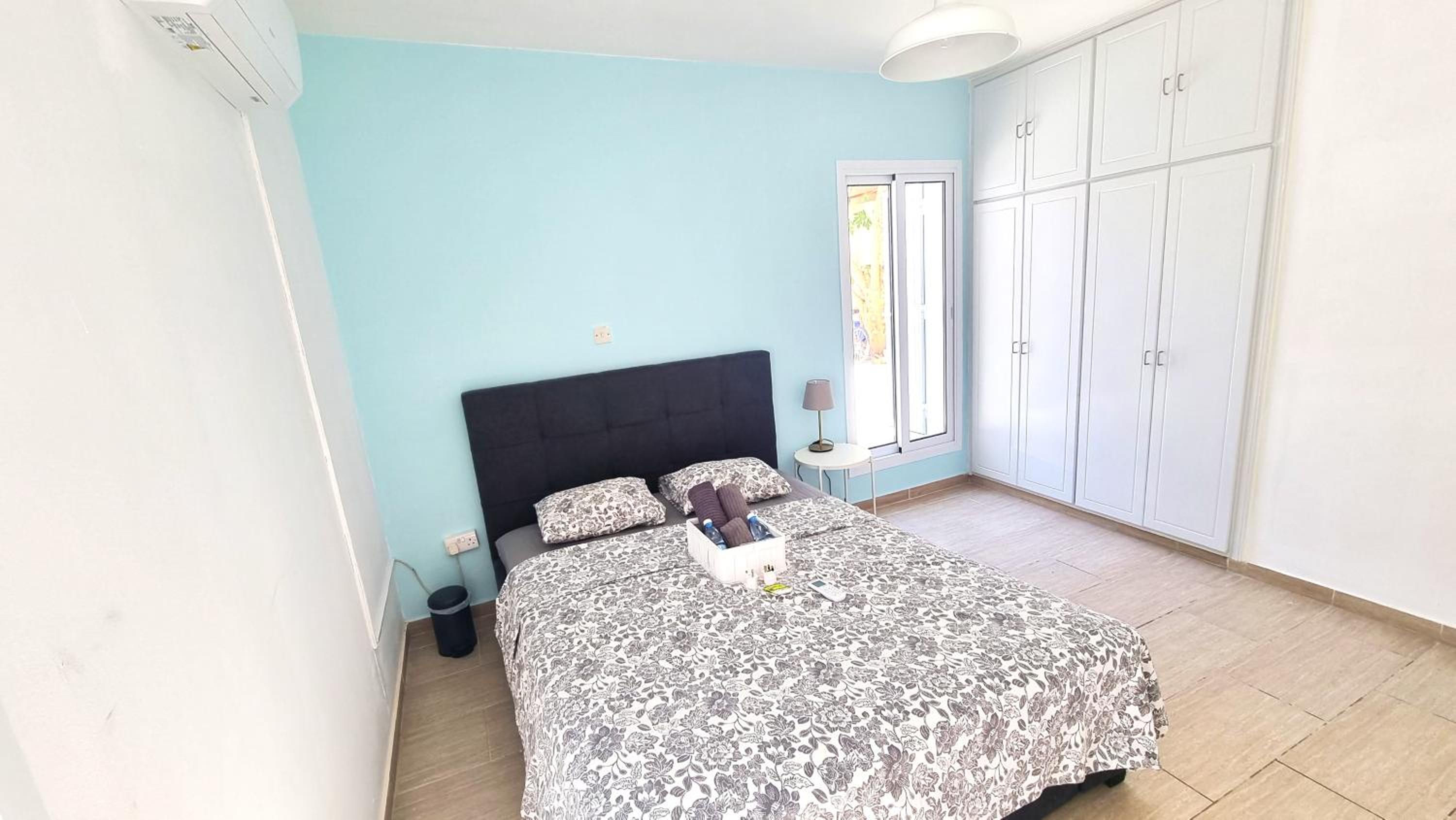 Dream Escape Apt 1 - 6 min walk to Kastella Beach!
