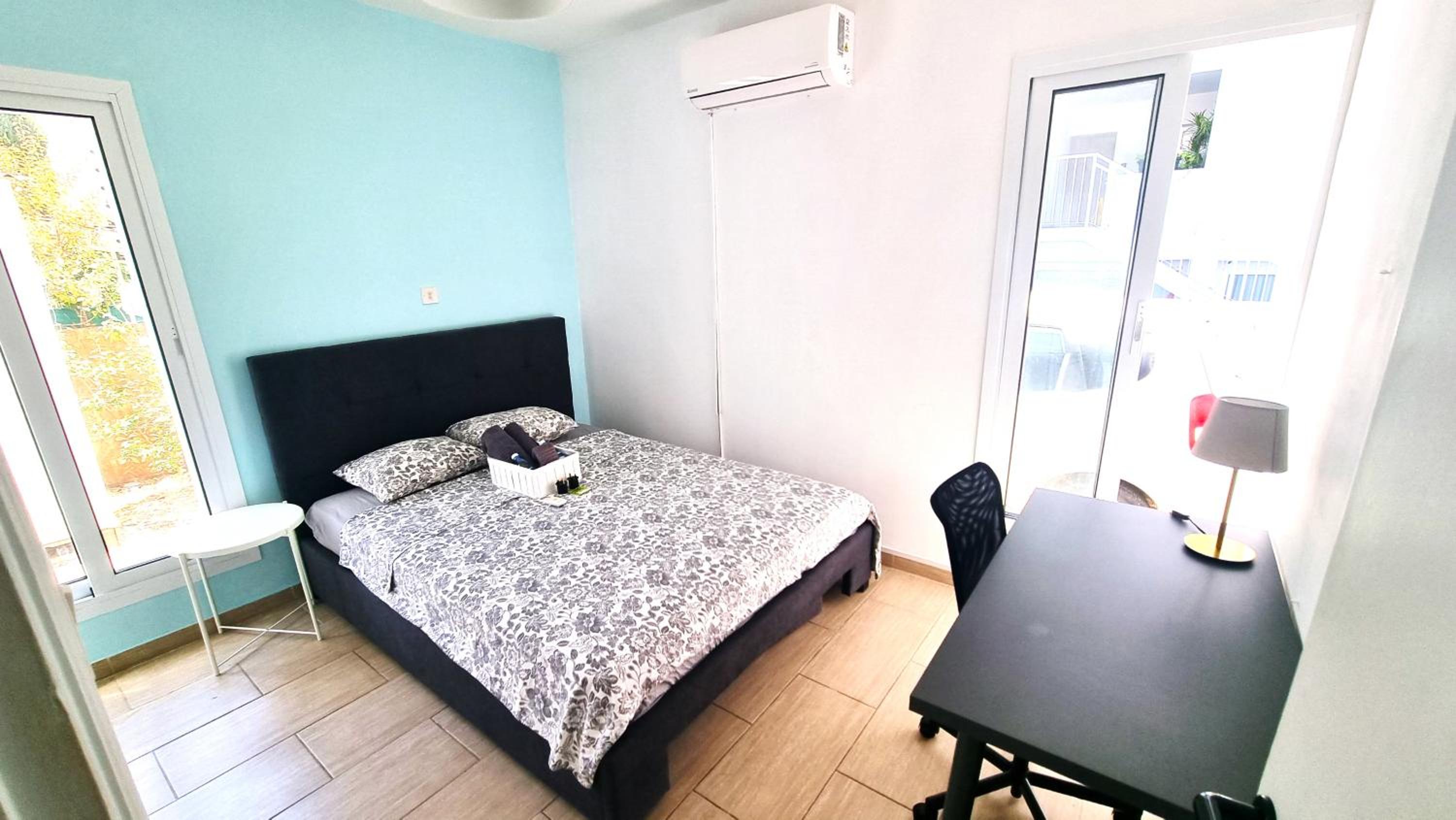 Dream Escape Apt 1 - 6 min walk to Kastella Beach!