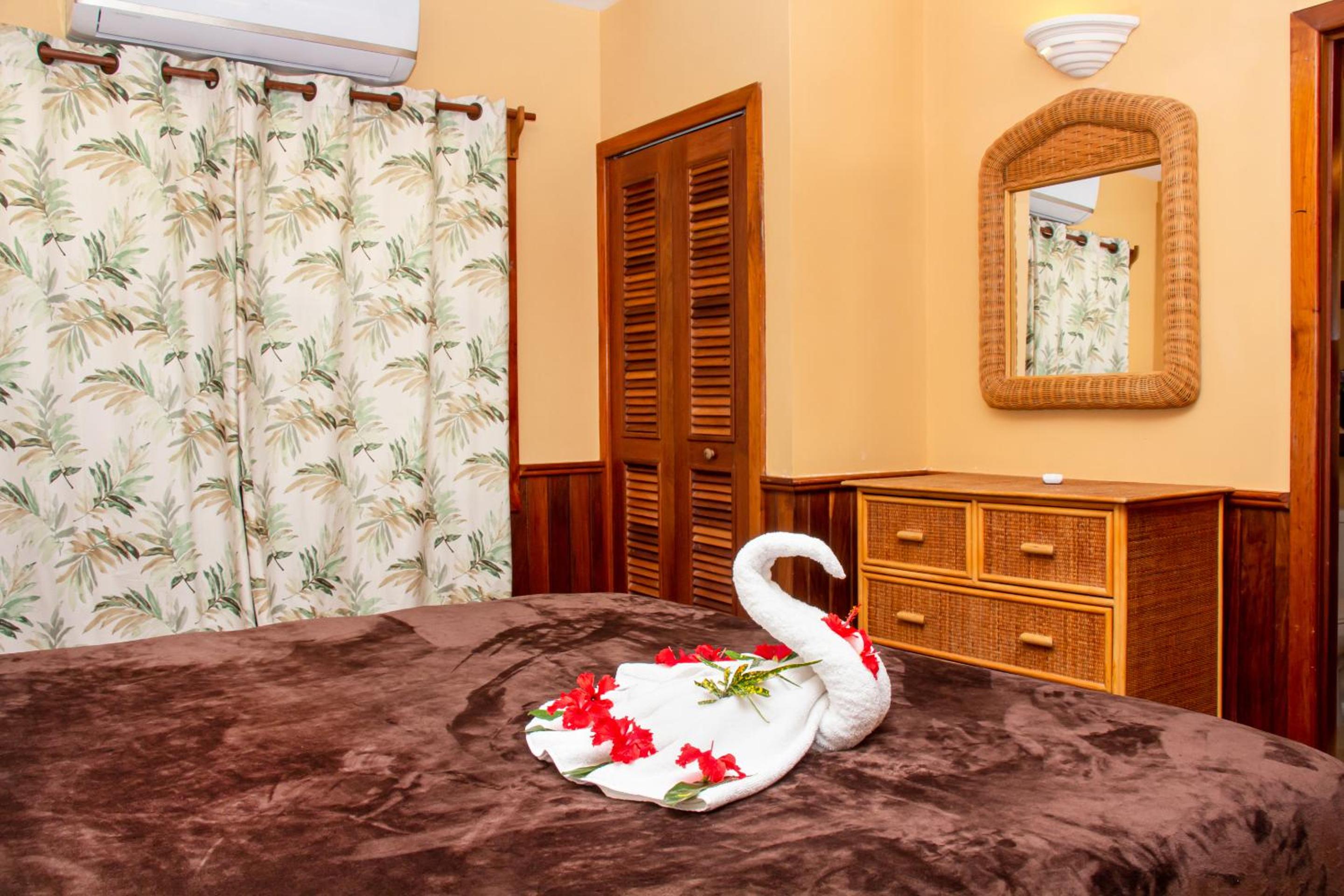 Villa del Sol E2