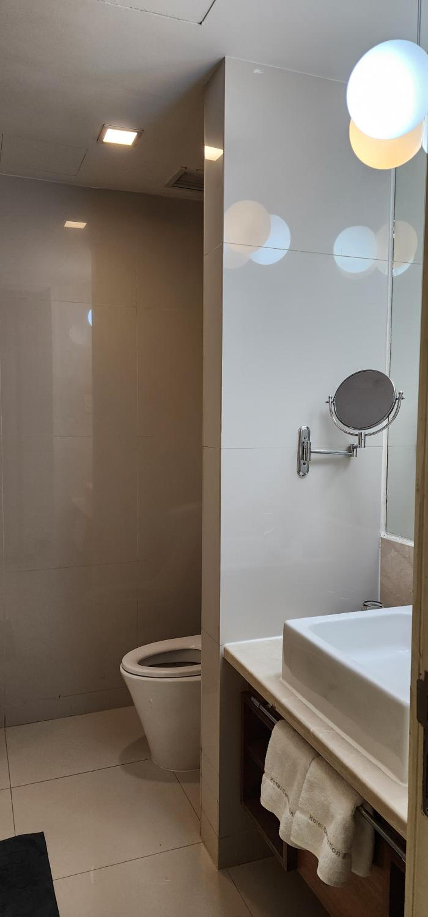 163 STUDIO walking distance to Petronas Twin Tower KLCC by Zen Glo
