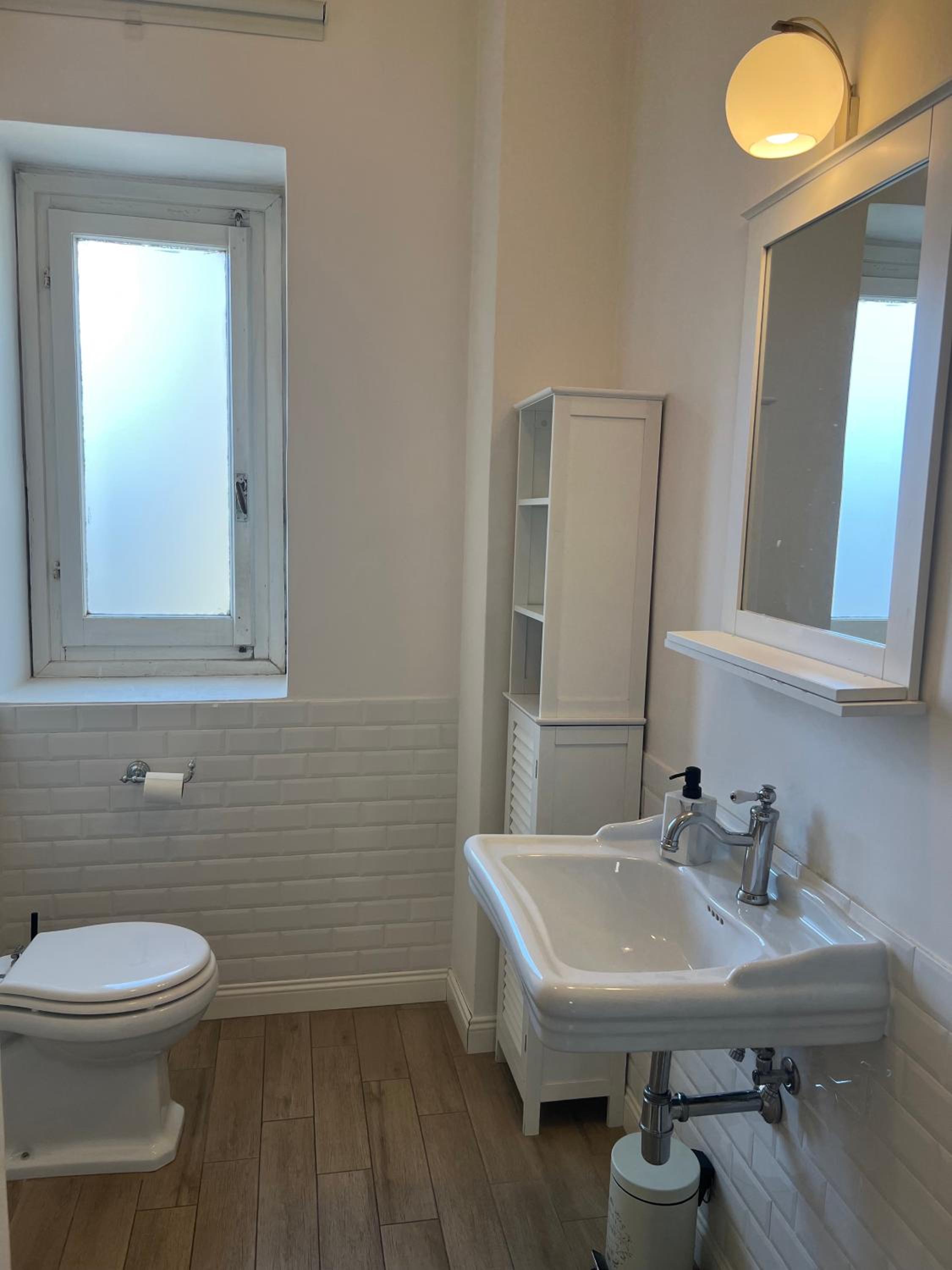 Santa Rosa Florence Apartments 3 Bedrooms - Private Parking