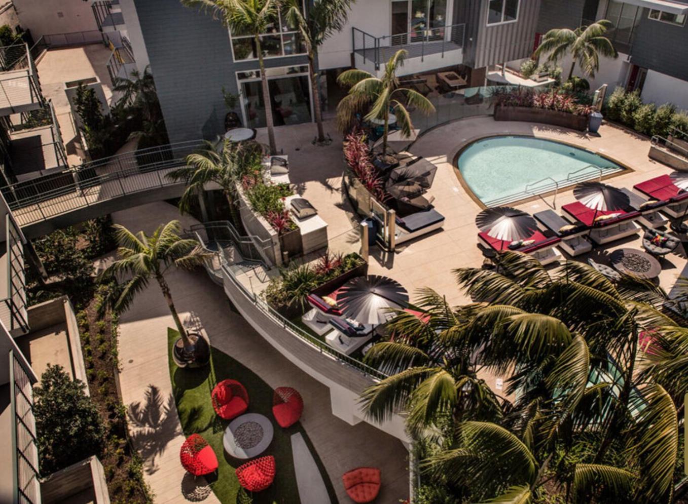 Fairfax District Chic City Oasis 2 BR Apt with Den 136