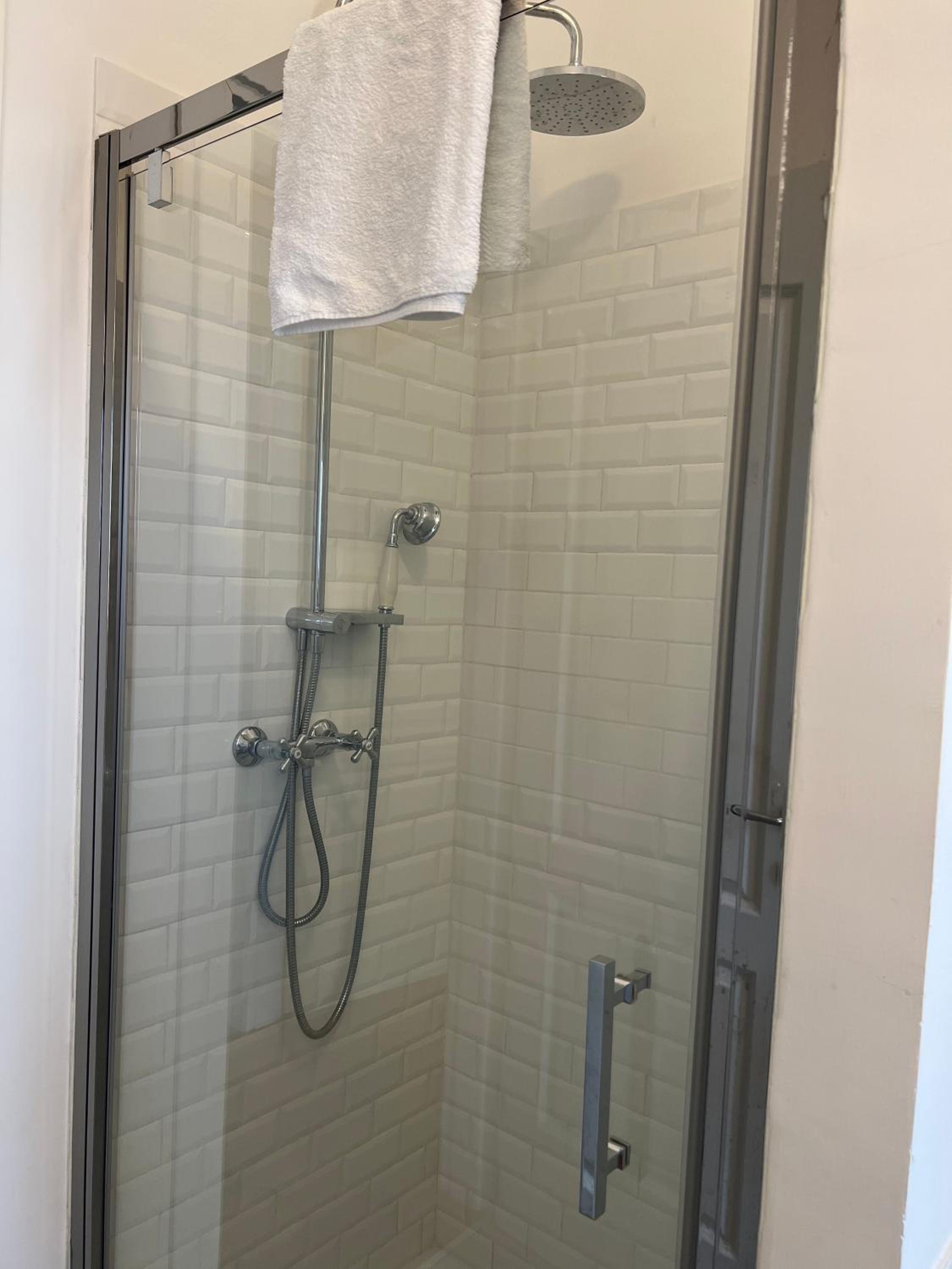 Santa Rosa Florence Apartments 3 Bedrooms - Private Parking