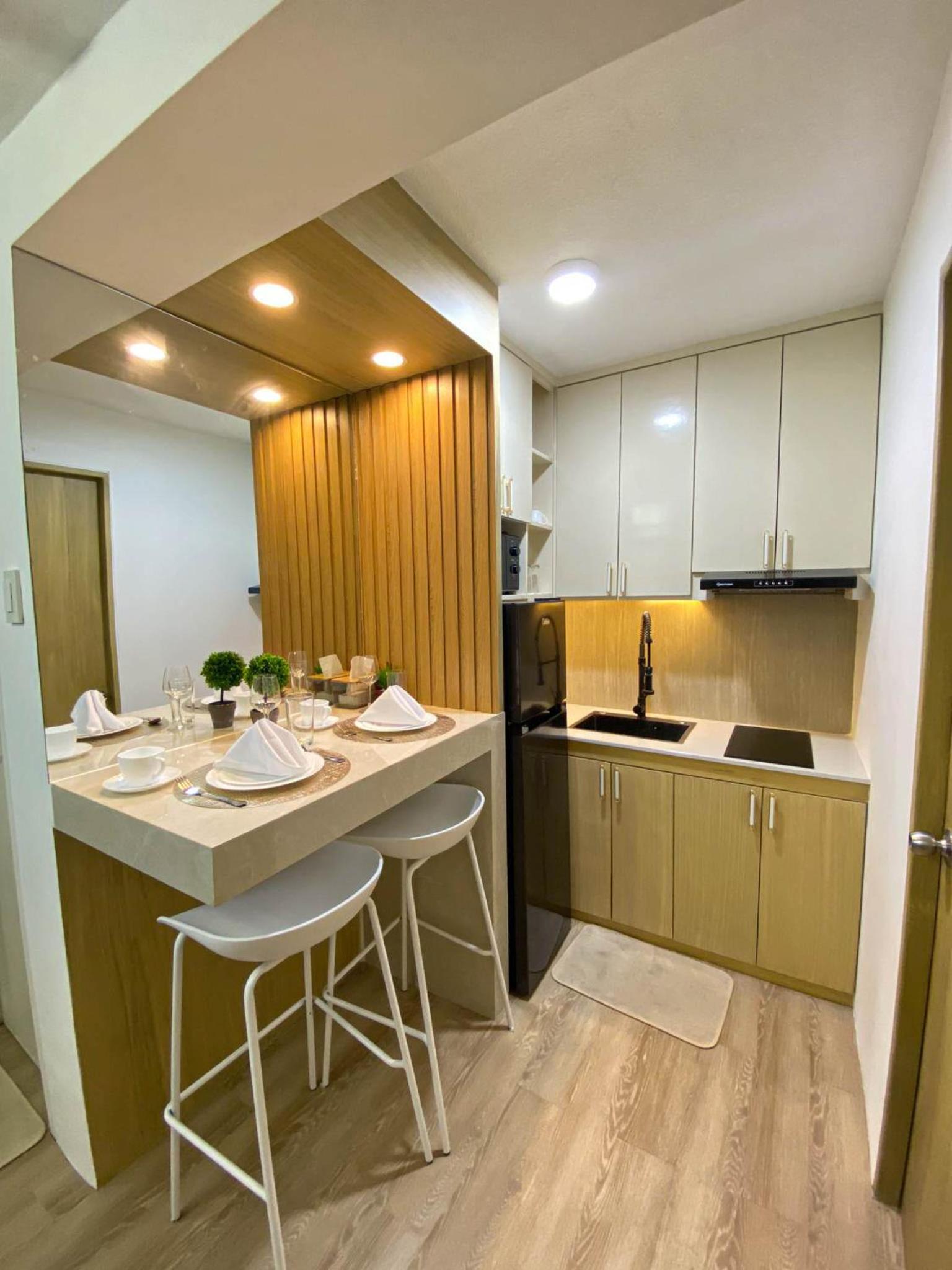 Fortress Davao QUEEN - 2BR Seawind Condo Tower 1 Near Airport, Sasa Wharf view 4