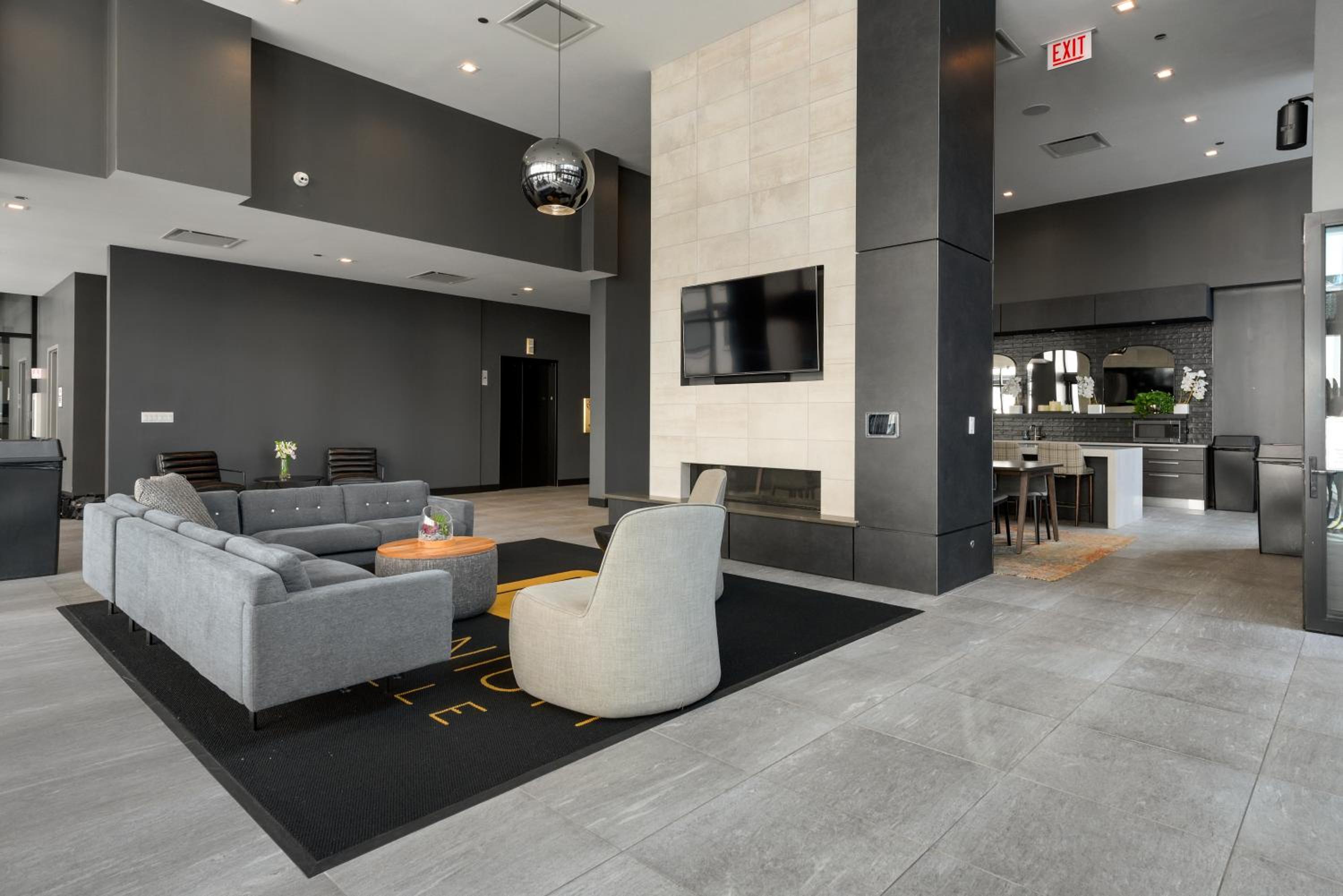 Experience Downtown Chicago at Millennium - Luxury Apartments in The Loop