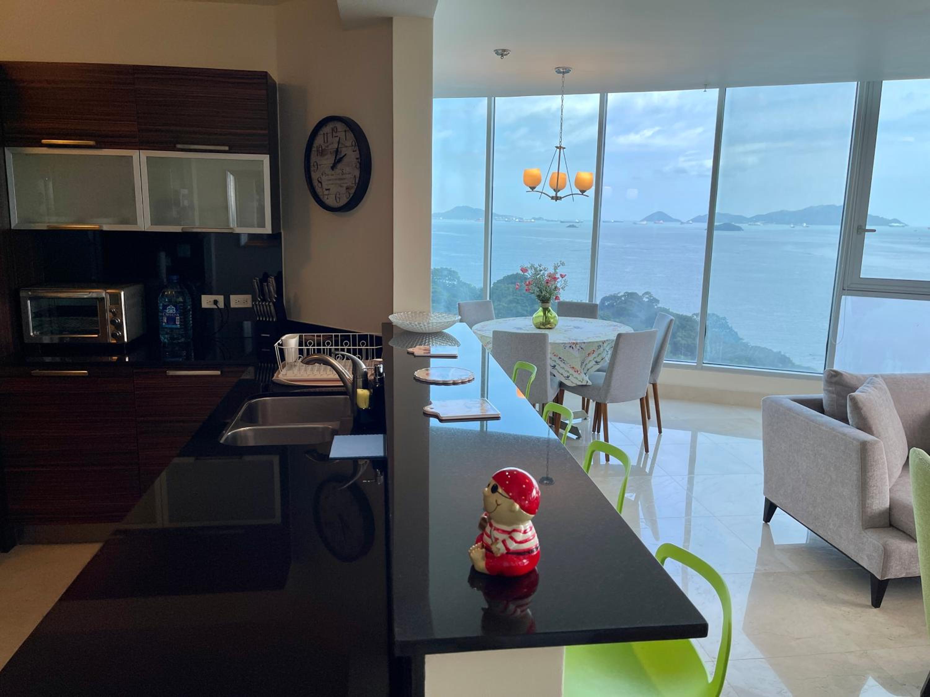 14F Luxury Resort Lifestyle Ocean Views view 3