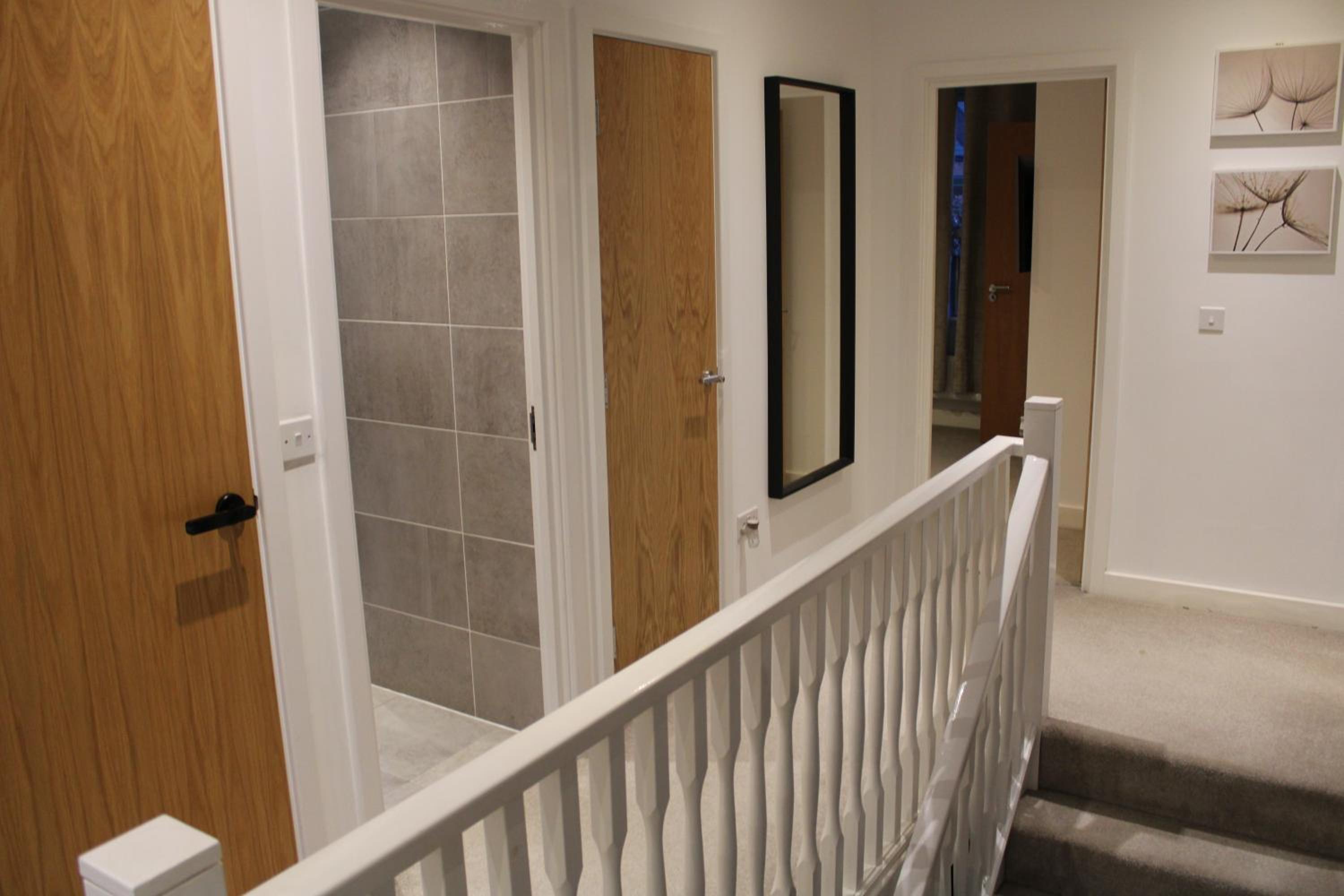 Haven - Spacious Luxury Home perfect for families, couples and contractors! 5mins to Xscape and Junction 32! view 5