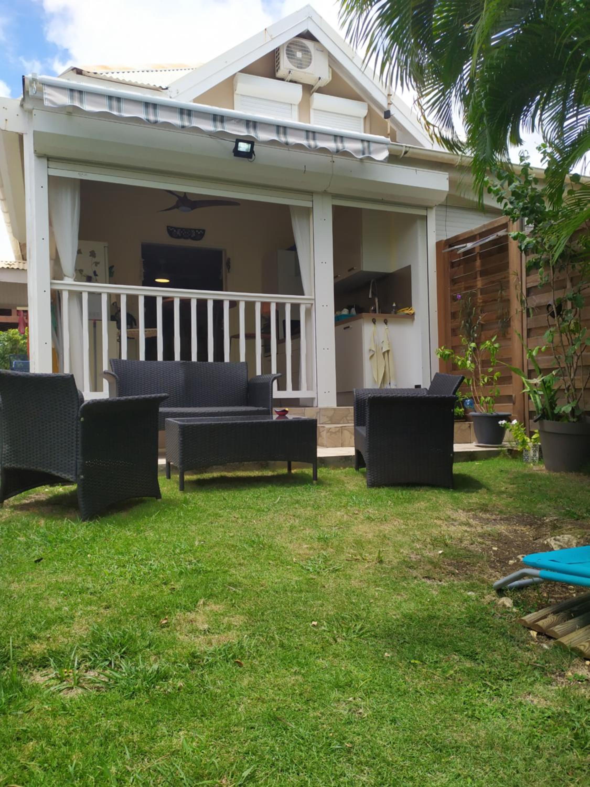 Bungalow dans Résidence Fleurie