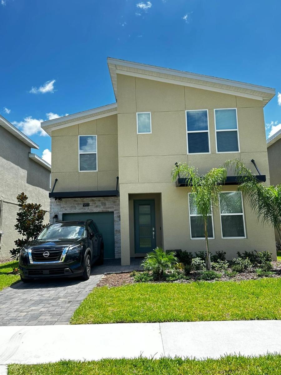 Champions Family Home - Near Disney view 5