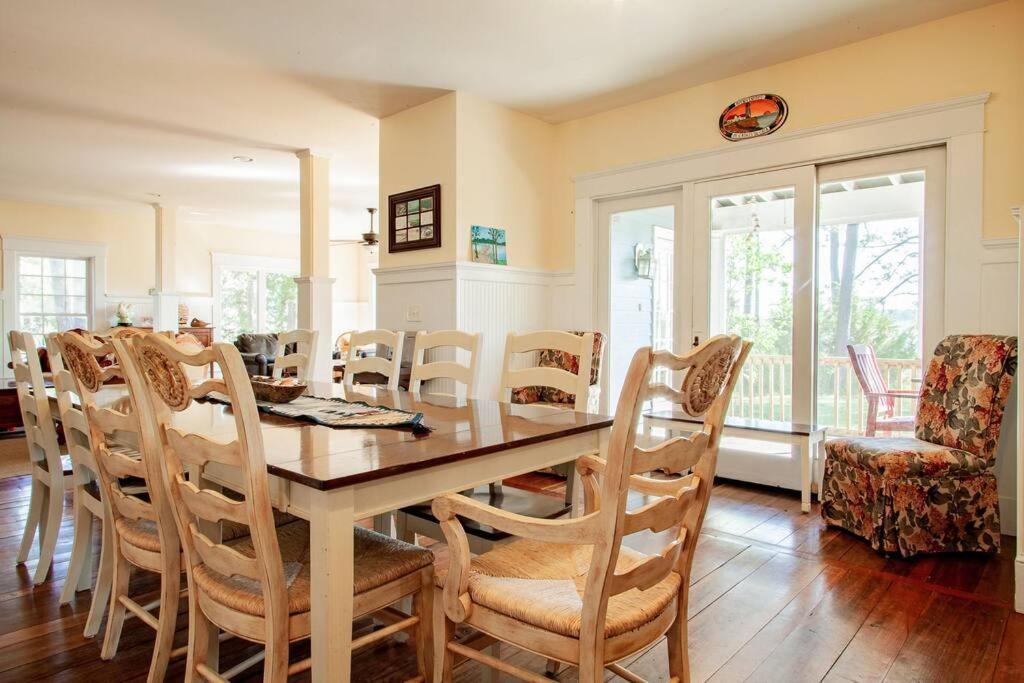 Saddle Beach Chesapeake Waterfront Estate w/Pool, Private Beach view 3