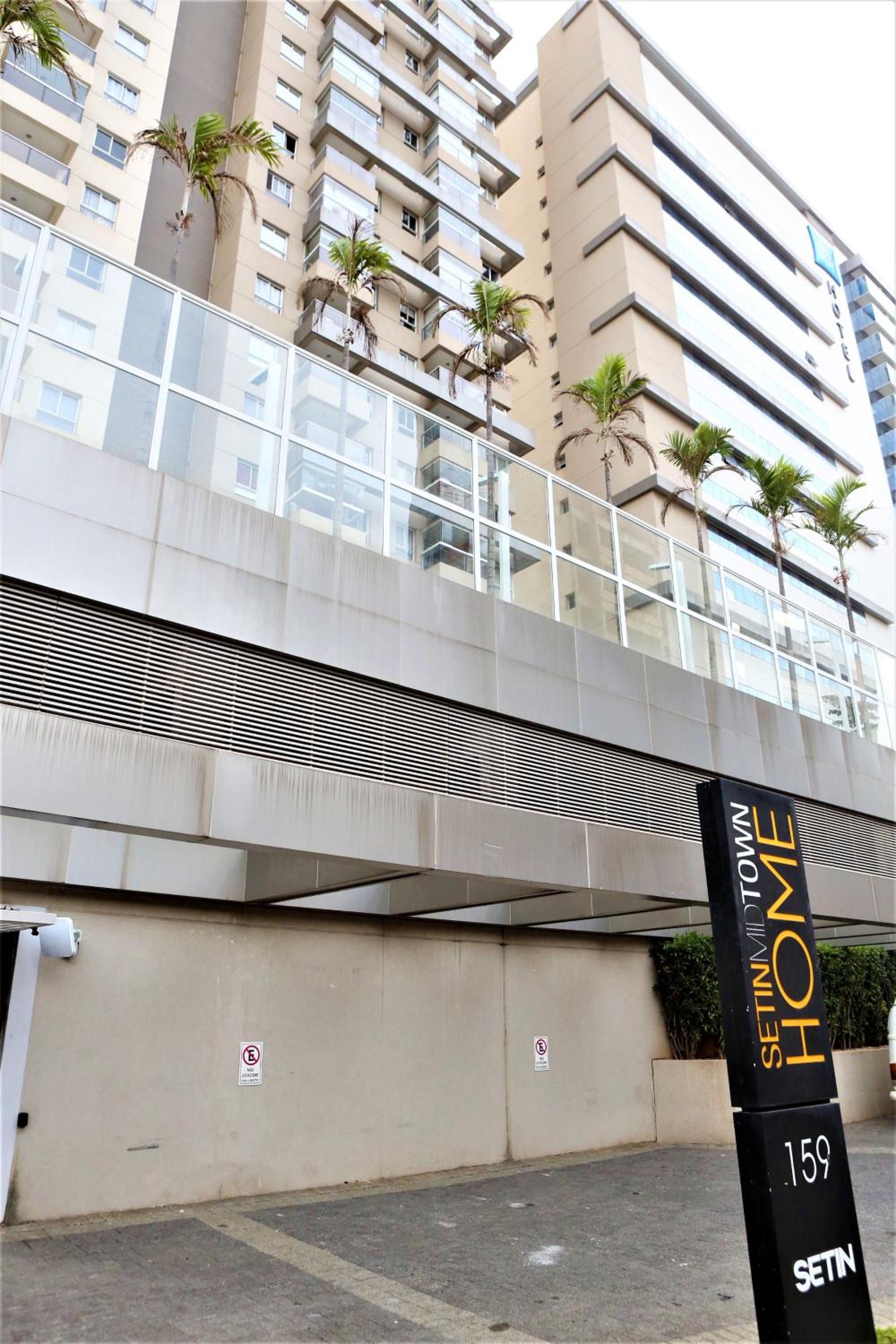 Apartamento 1604 no Bosque com um quarto, sala, cozinha completa, uma vaga de garagem, lazer e portaria 24h
