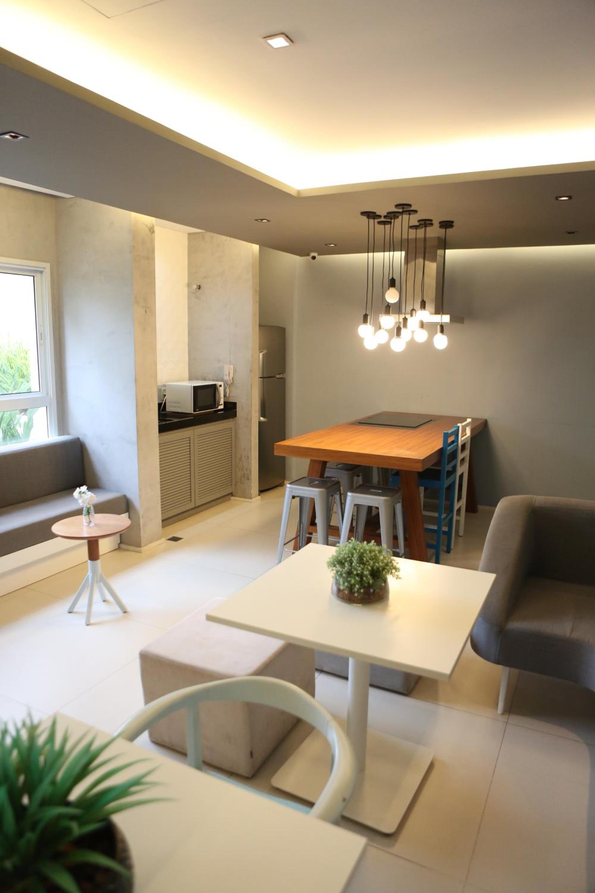 Apartamento 1604 no Bosque com um quarto, sala, cozinha completa, uma vaga de garagem, lazer e portaria 24h