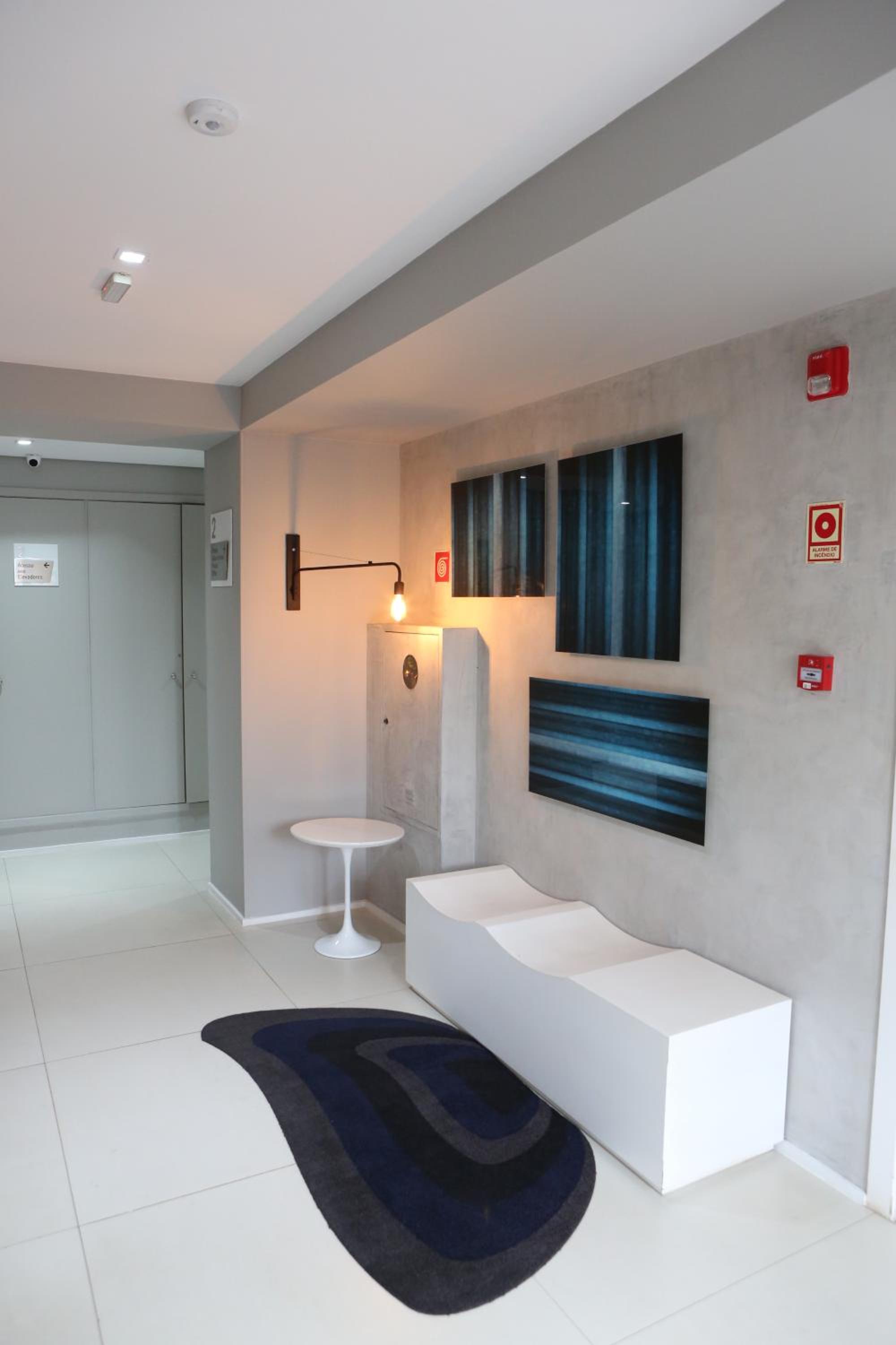 Apartamento 1604 no Bosque com um quarto, sala, cozinha completa, uma vaga de garagem, lazer e portaria 24h